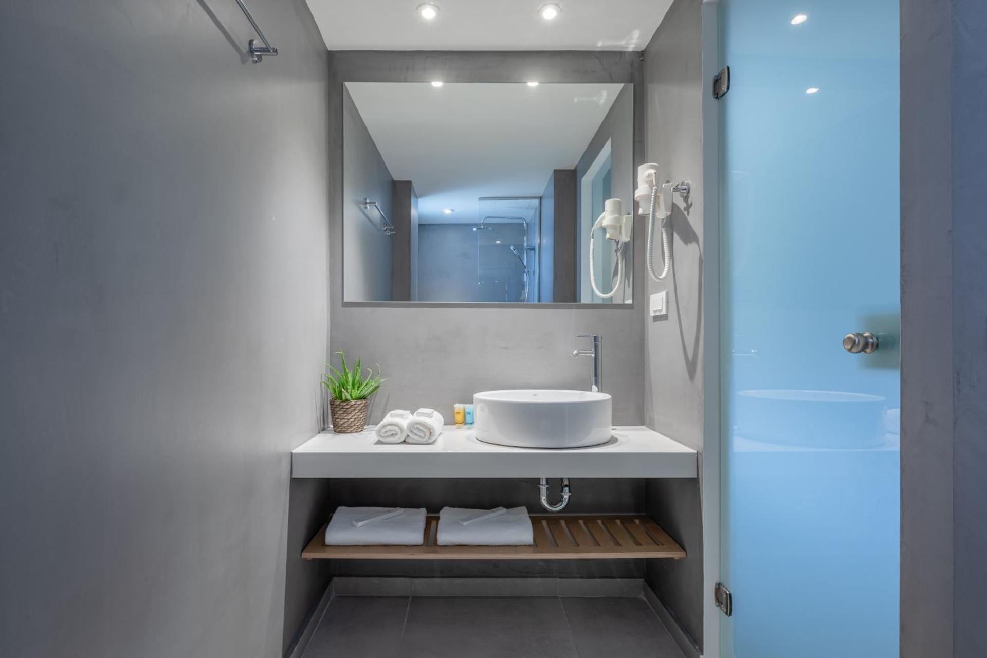 Hotel Avra by Smile hotels - Free Airport Shuttle - Photo 39