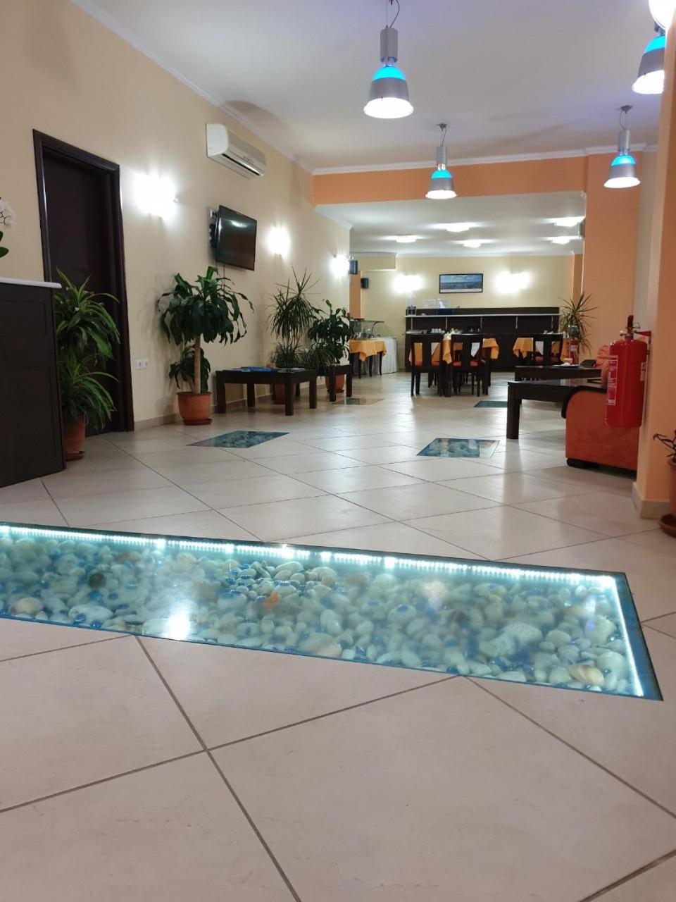 Romantica Hotel - Photo 5