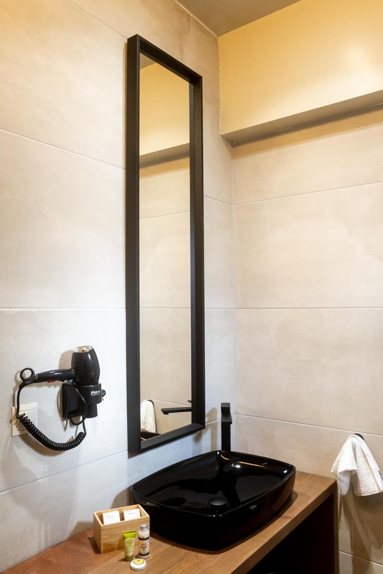 Mikelina Boutique Hotel - Photo 81