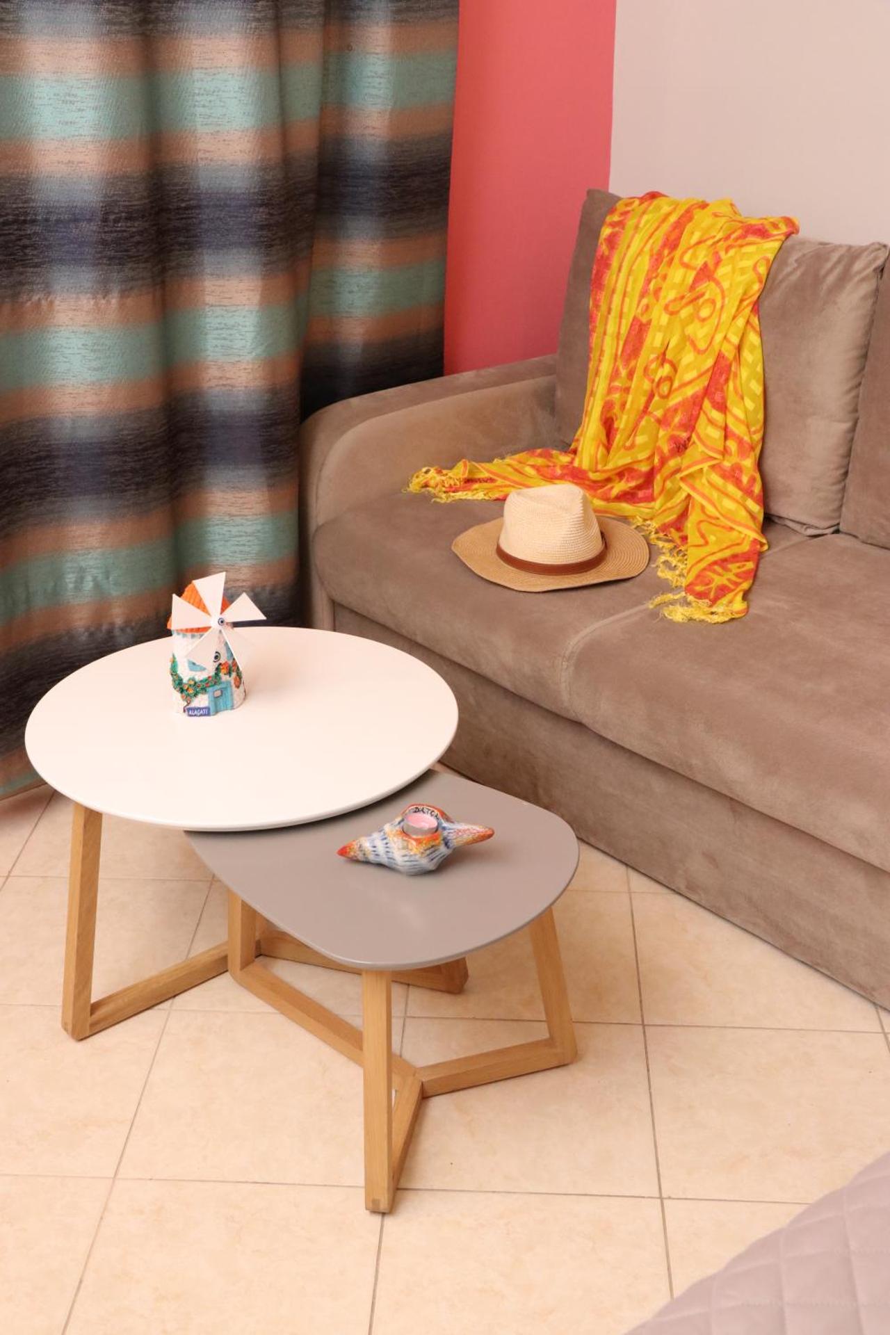 Grace Hotel & Studios - Photo 9