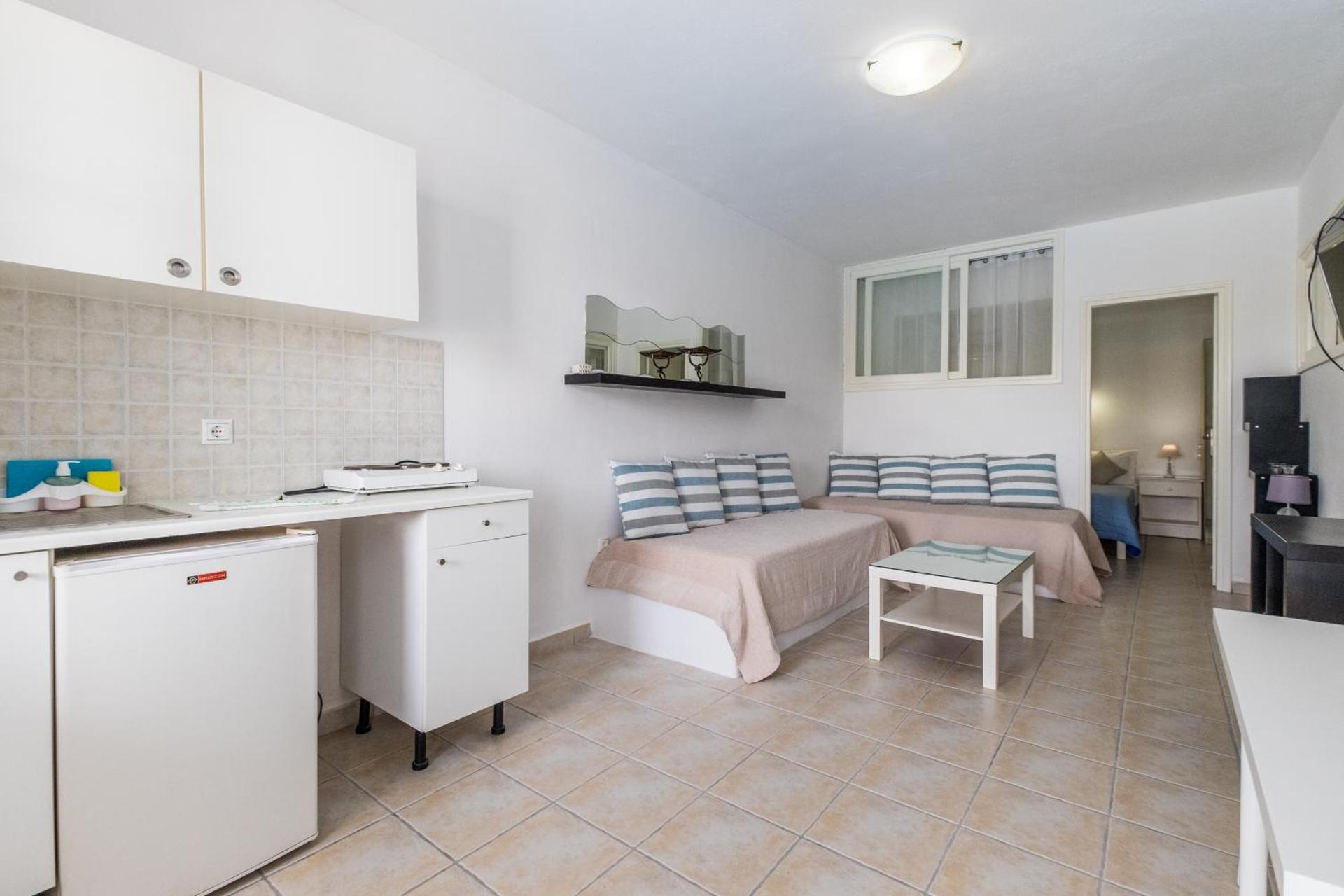 Joseph Studios - Photo 129