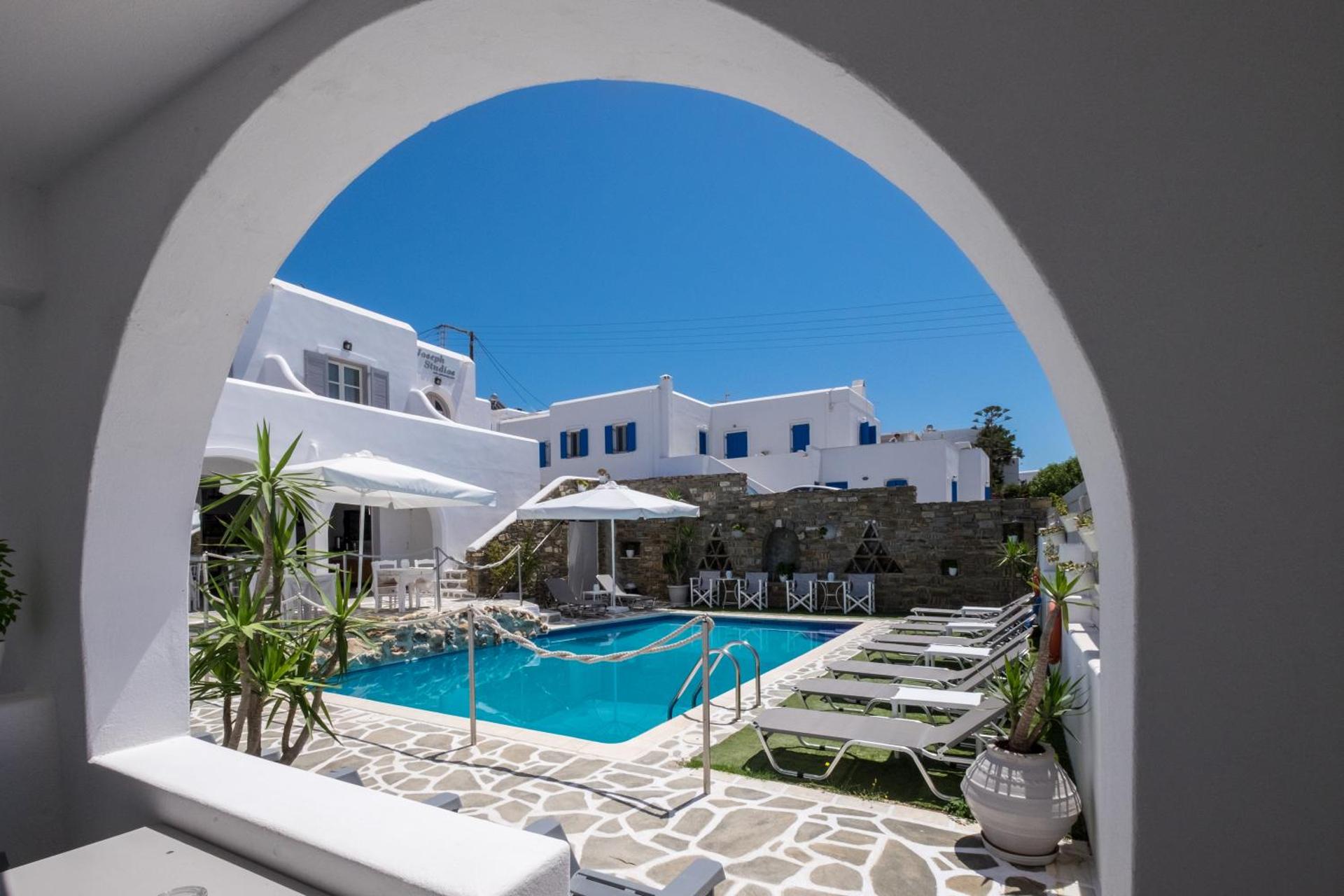 Joseph Studios - Photo 19