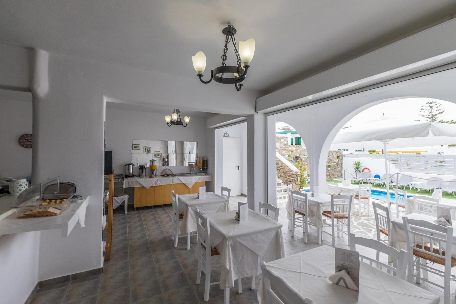 Joseph Studios - Photo 33