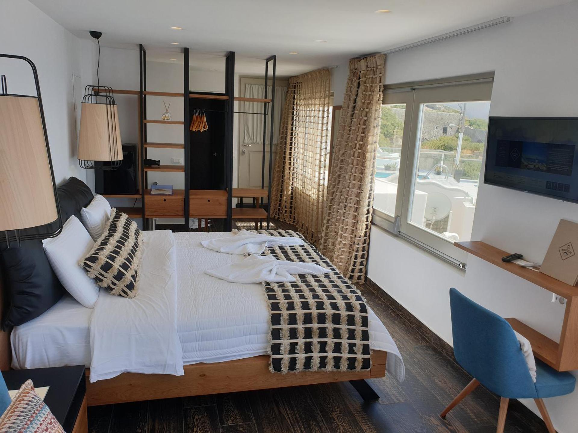 Galaxy Suites & Villas - Photo 27