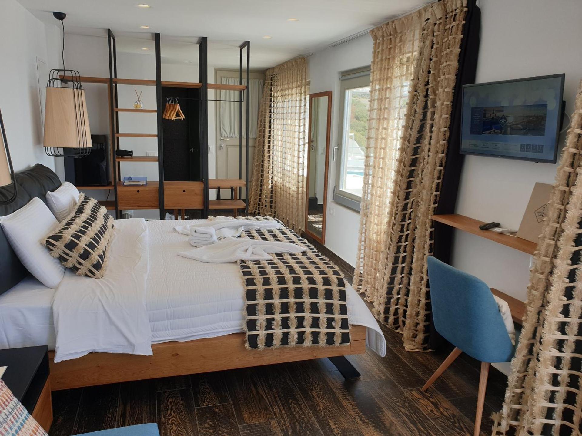 Galaxy Suites & Villas - Photo 28