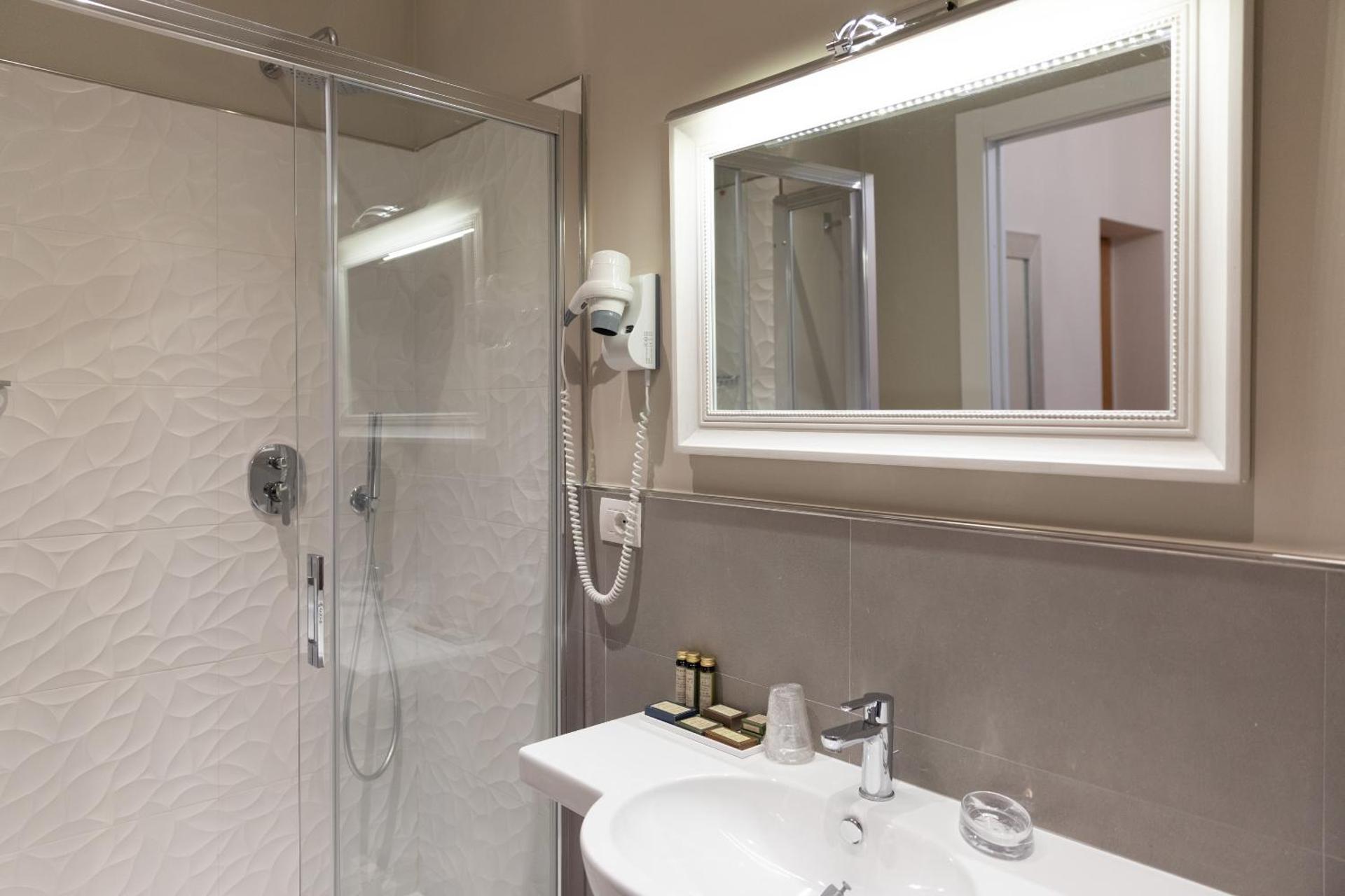 Hotel Lido - Photo 15