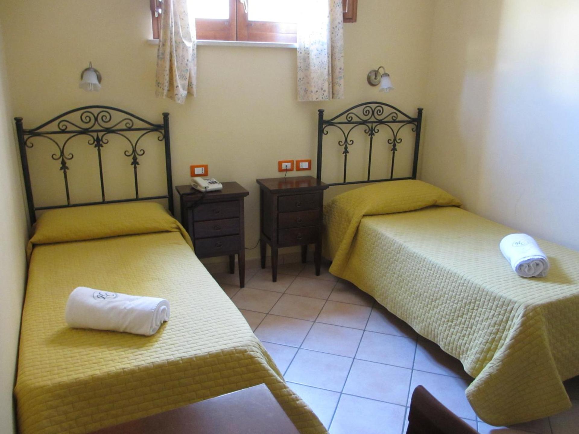 Hotel Columbia - Photo 30