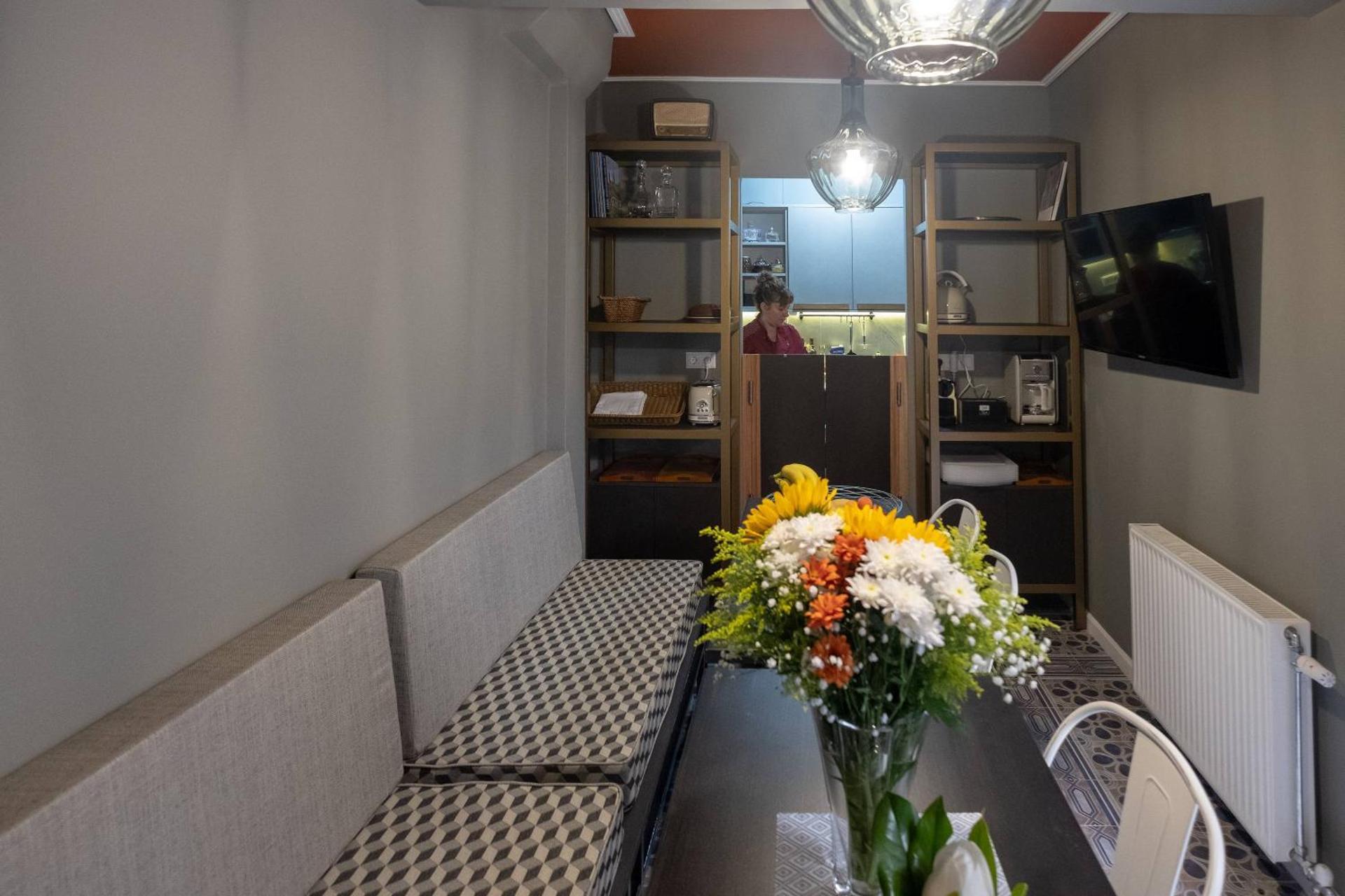 ATHENIAN YARD SUITES - Photo 47