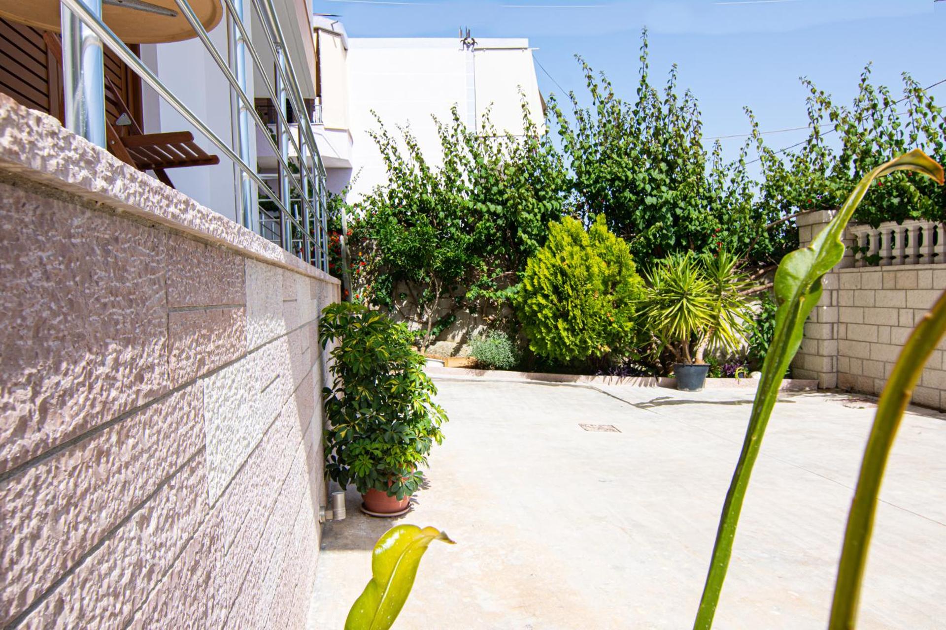 Great Alexander Suites - Photo 26