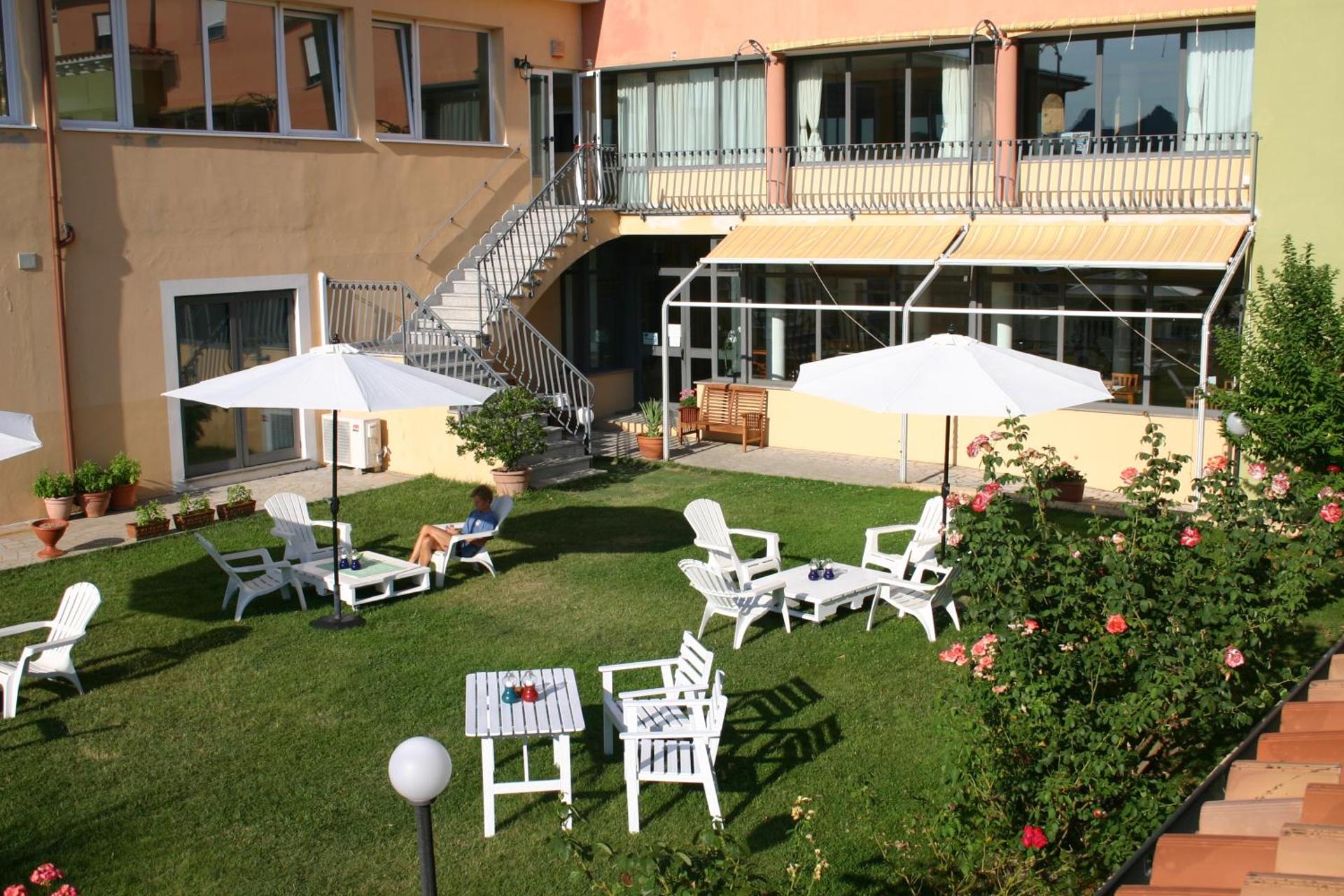 Pausania Inn - Photo 57