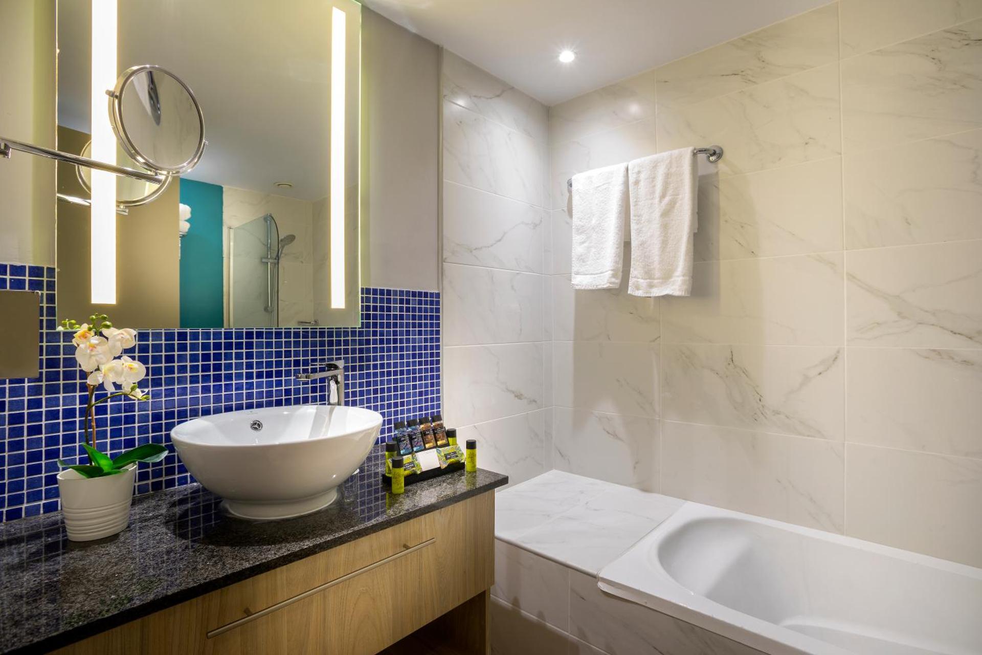 Leonardo Laura Beach & Splash Resort - Photo 4