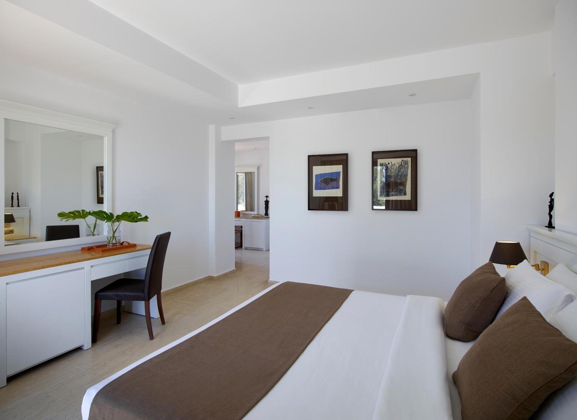 9 Muses Santorini Resort - Photo 29