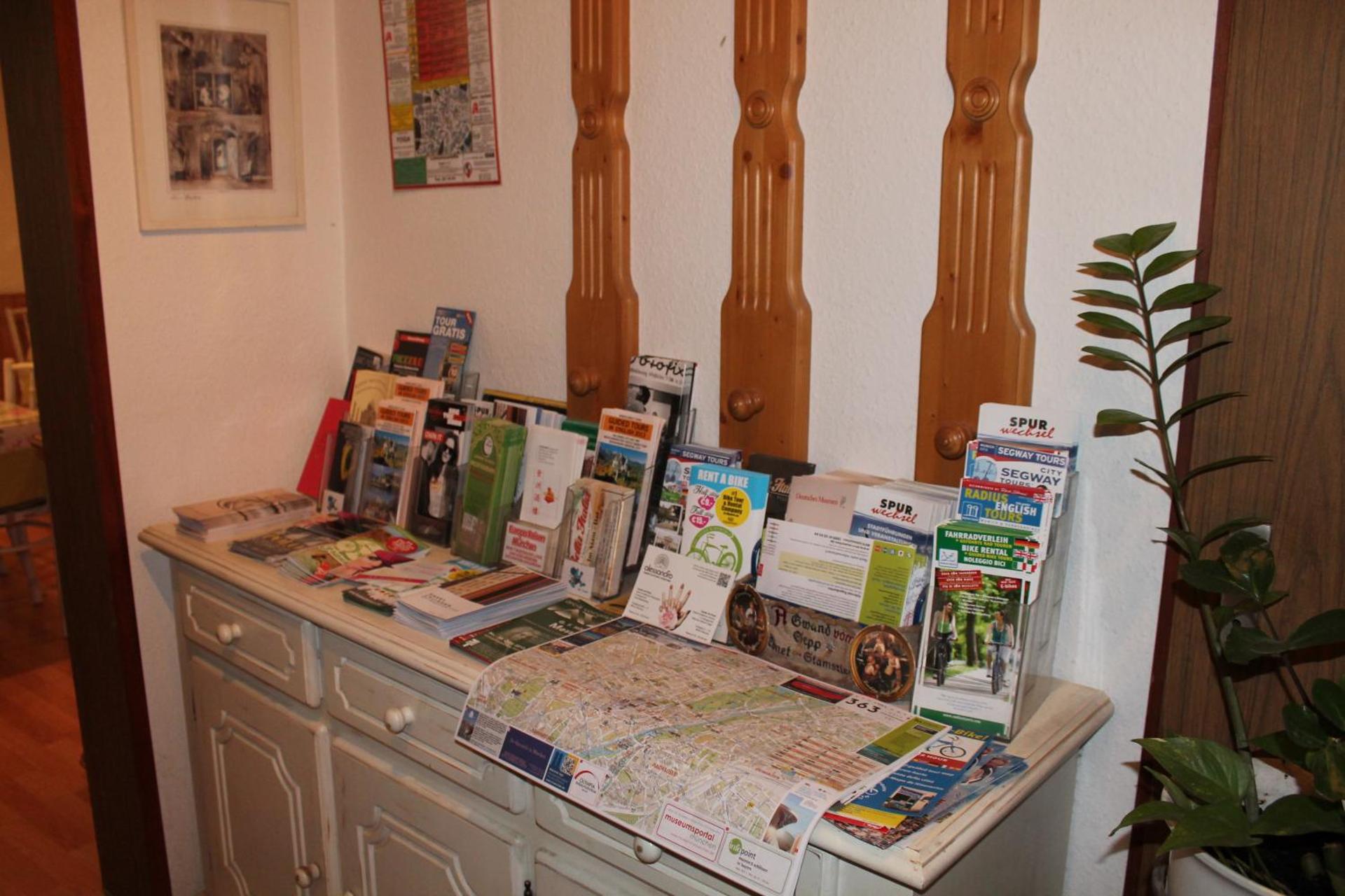 Hotel Atlanta - Photo 22