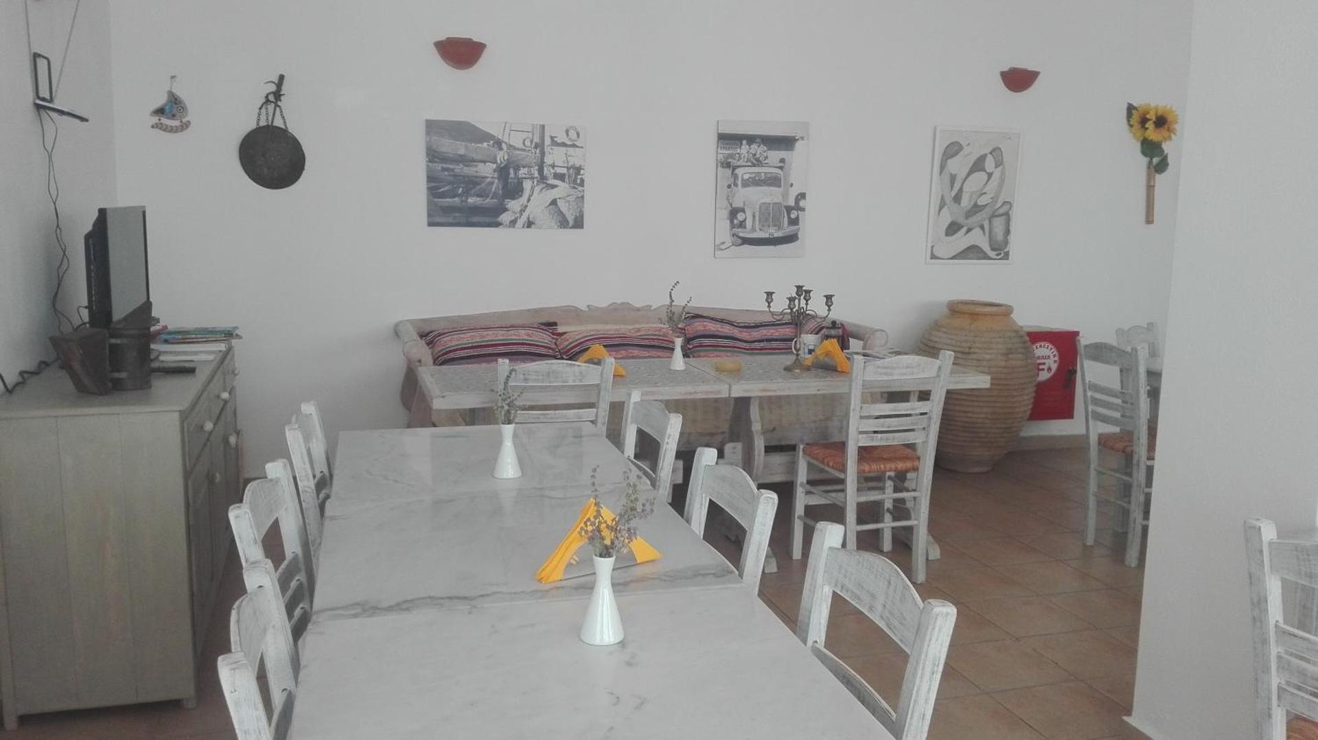 Londos Hotel - Photo 2