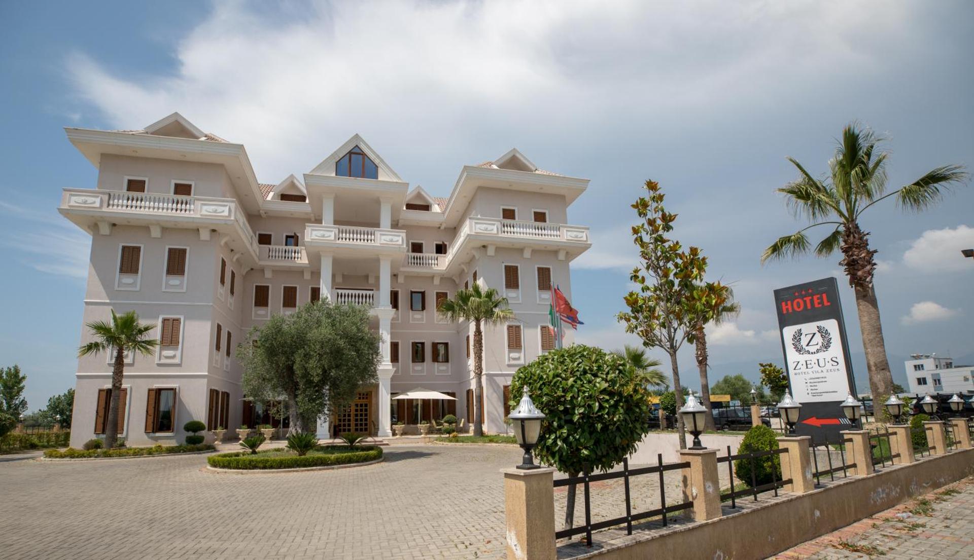 Hotel Vila Zeus - Photo 69