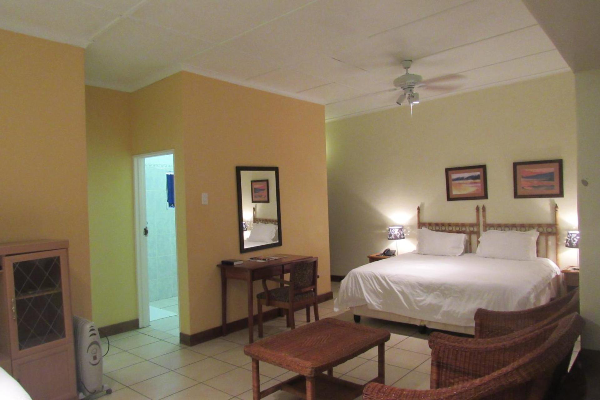 Emafini Country Lodge - Photo 7