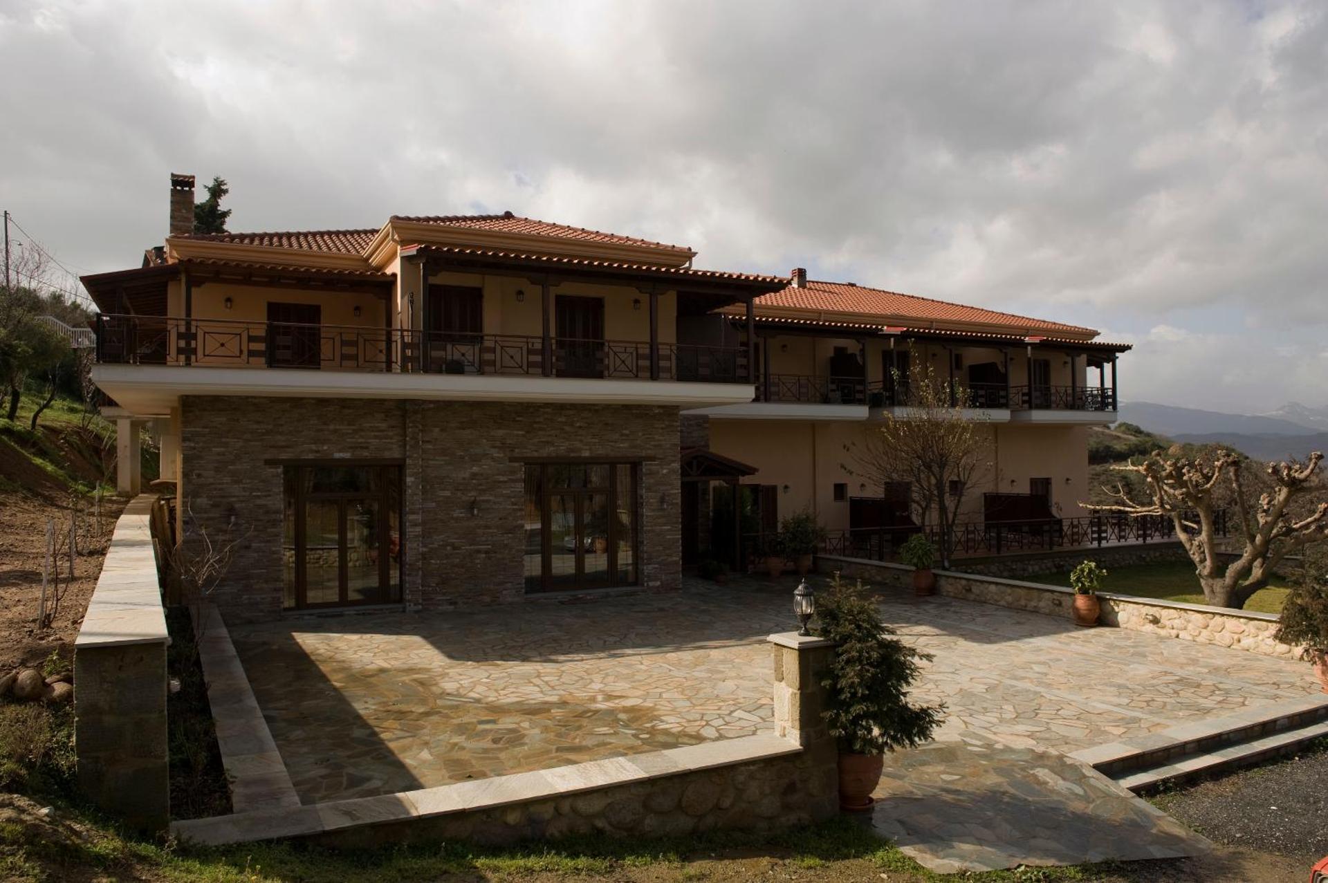 Dellas Boutique Hotel - Photo 63