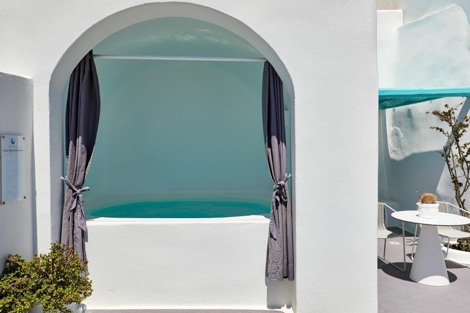 Dreams Luxury Suites - Photo 33