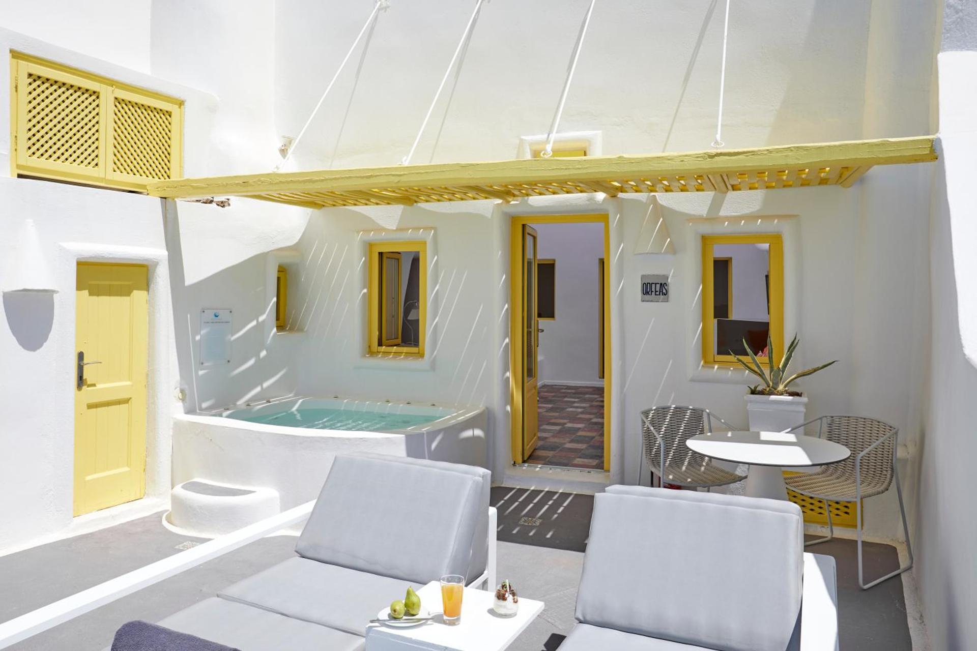 Dreams Luxury Suites - Photo 21