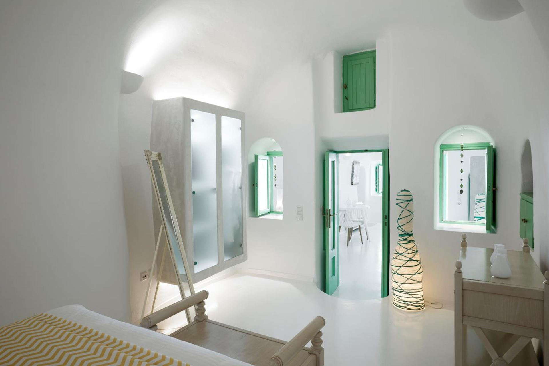 Dreams Luxury Suites - Photo 16