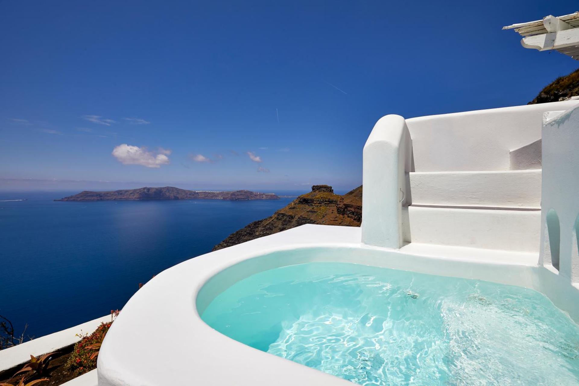Dreams Luxury Suites - Photo 12