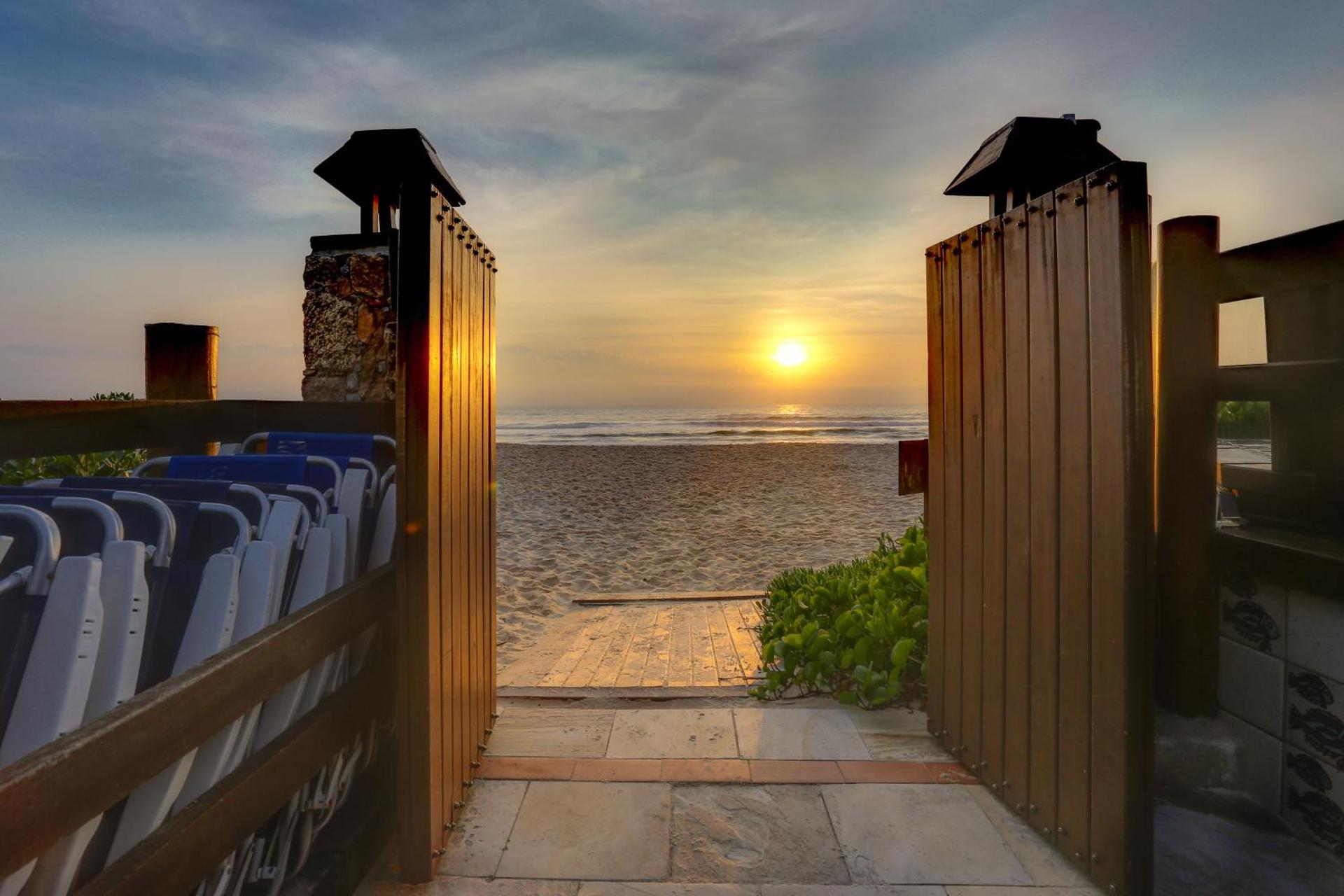 Costa Norte Ingleses Hotel - Photo 27