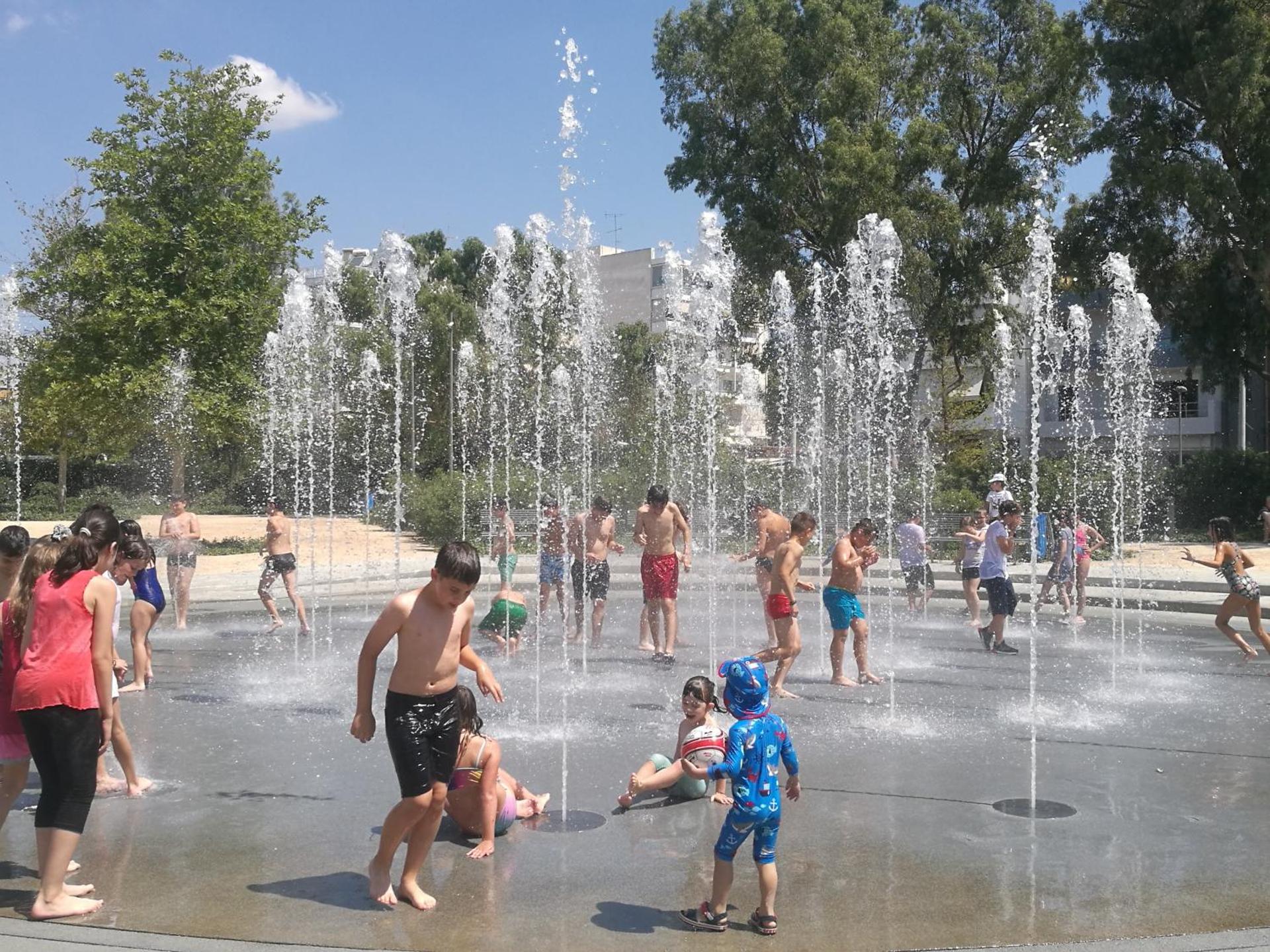 Roof-top garden apartment really well located in Athens - Photo 23