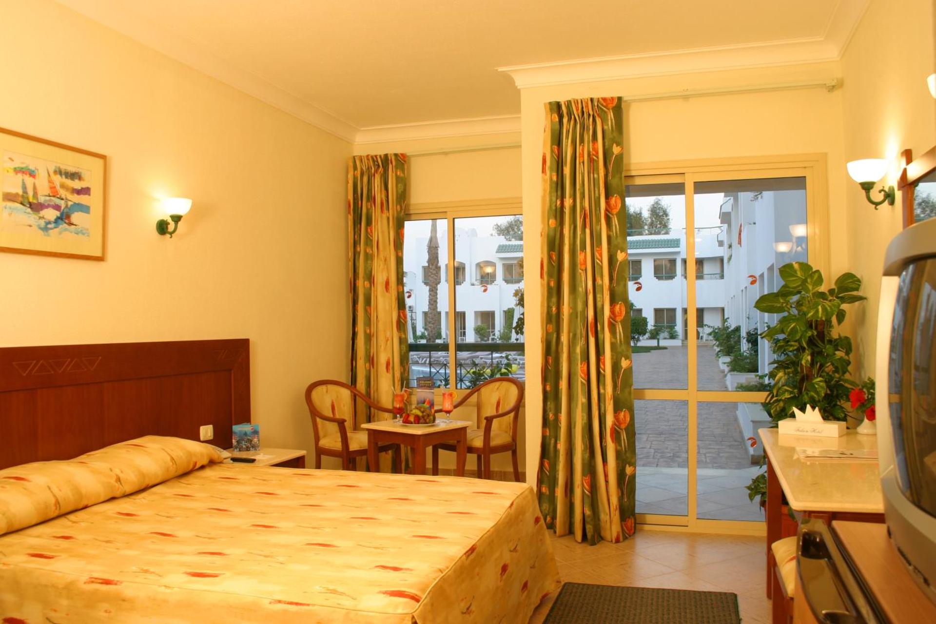 Falcon Hills Hotel - Photo 65