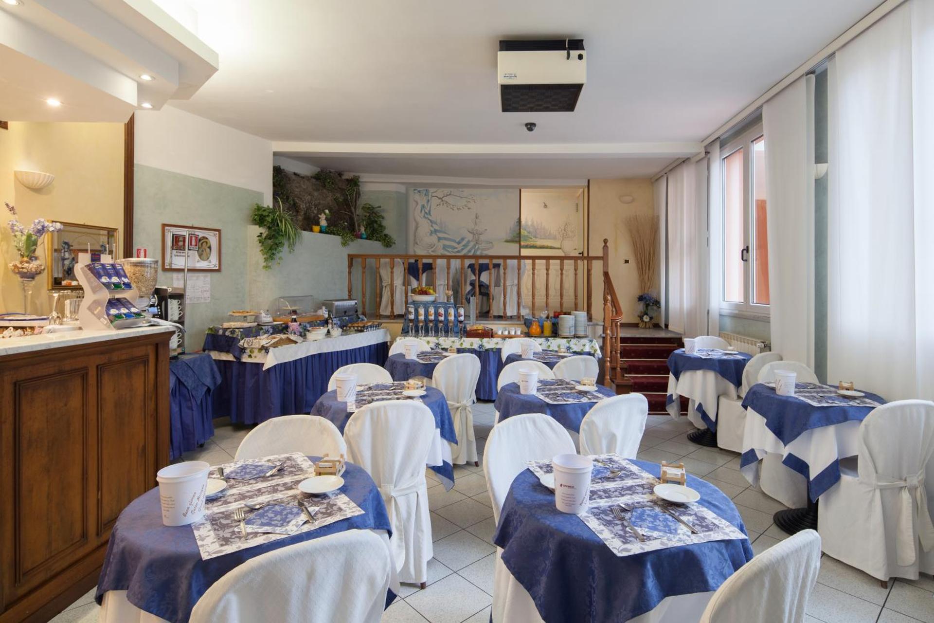 Hotel Nella - Photo 68