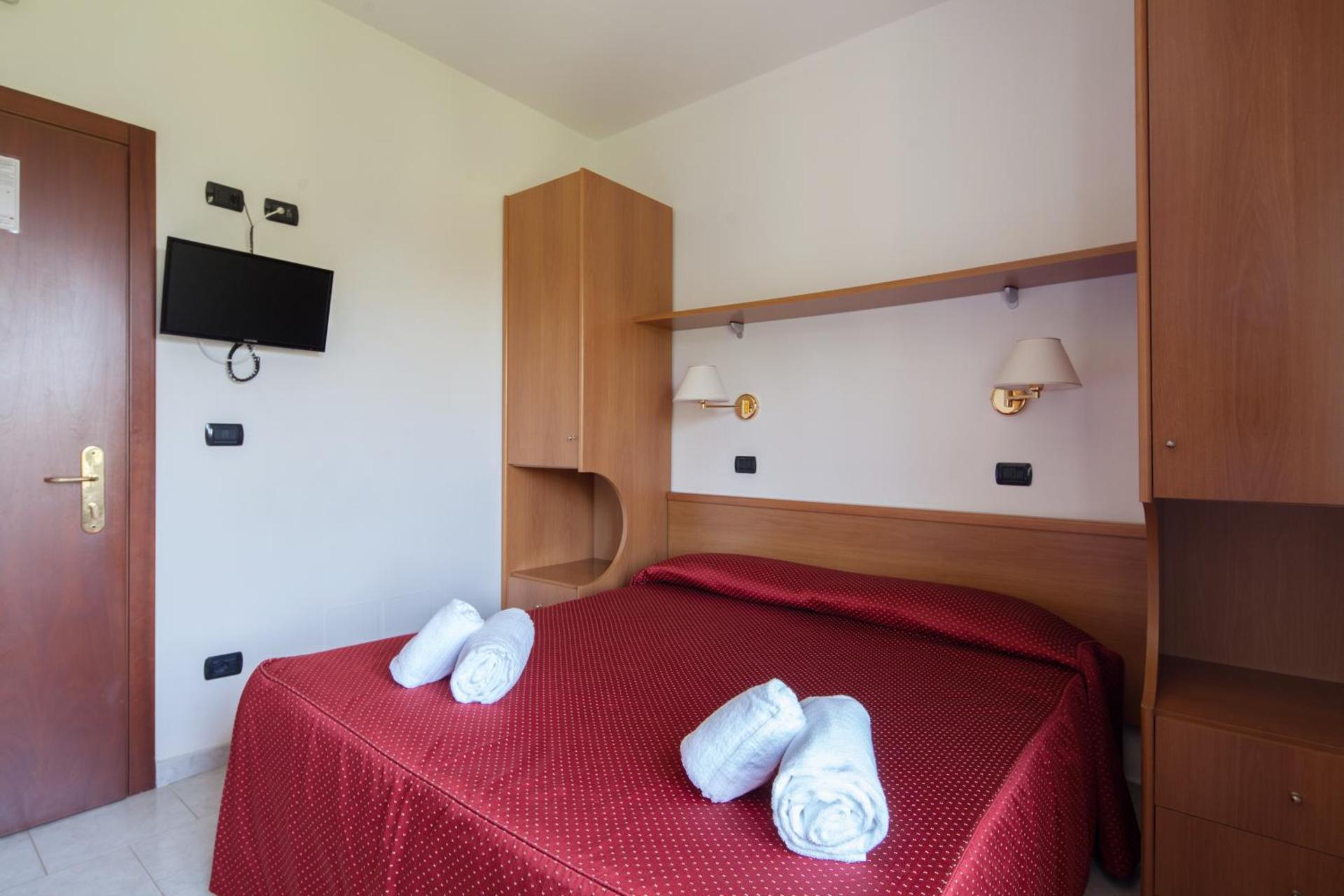 Hotel Nella - Photo 15