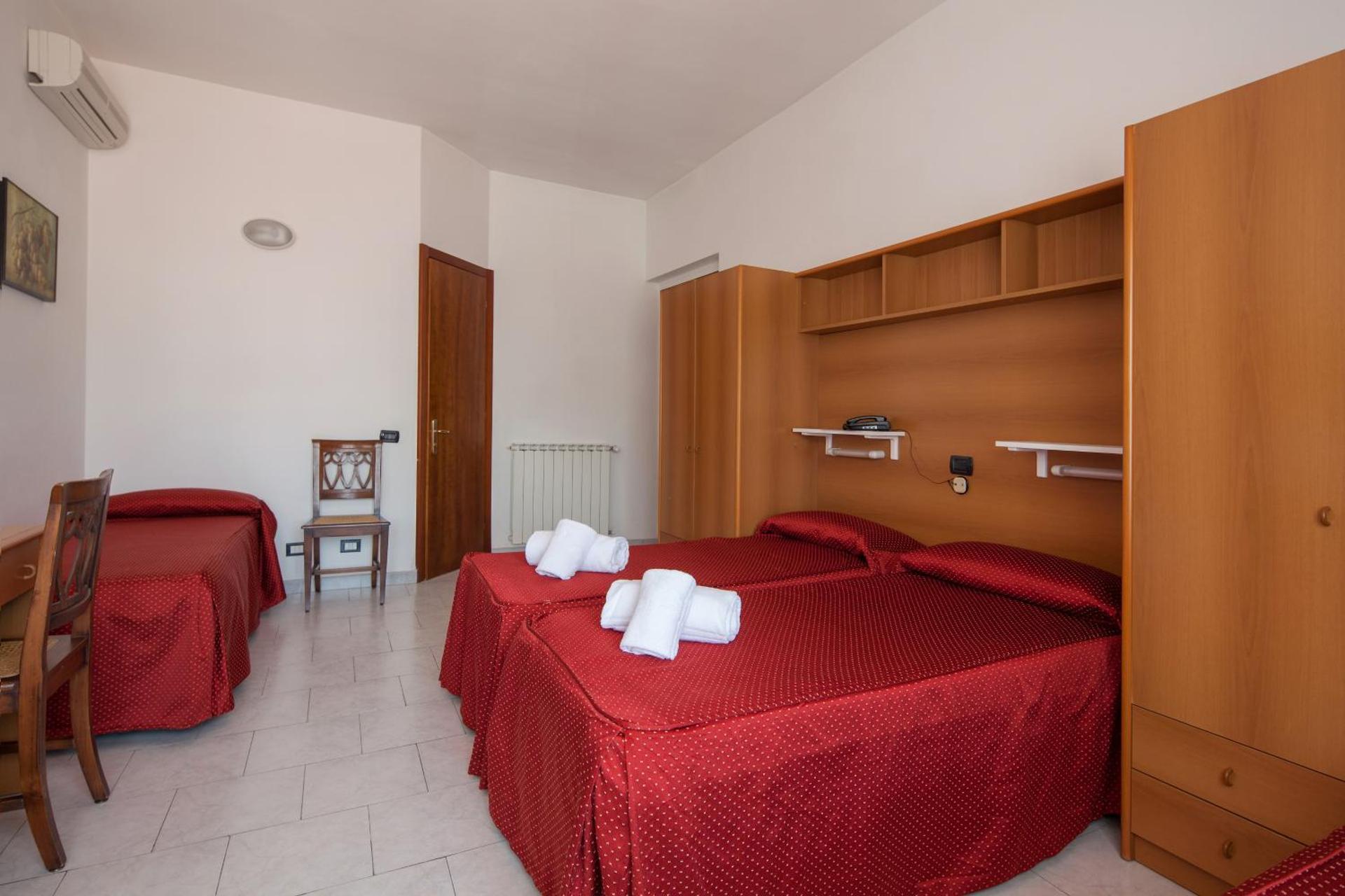 Hotel Nella - Photo 54