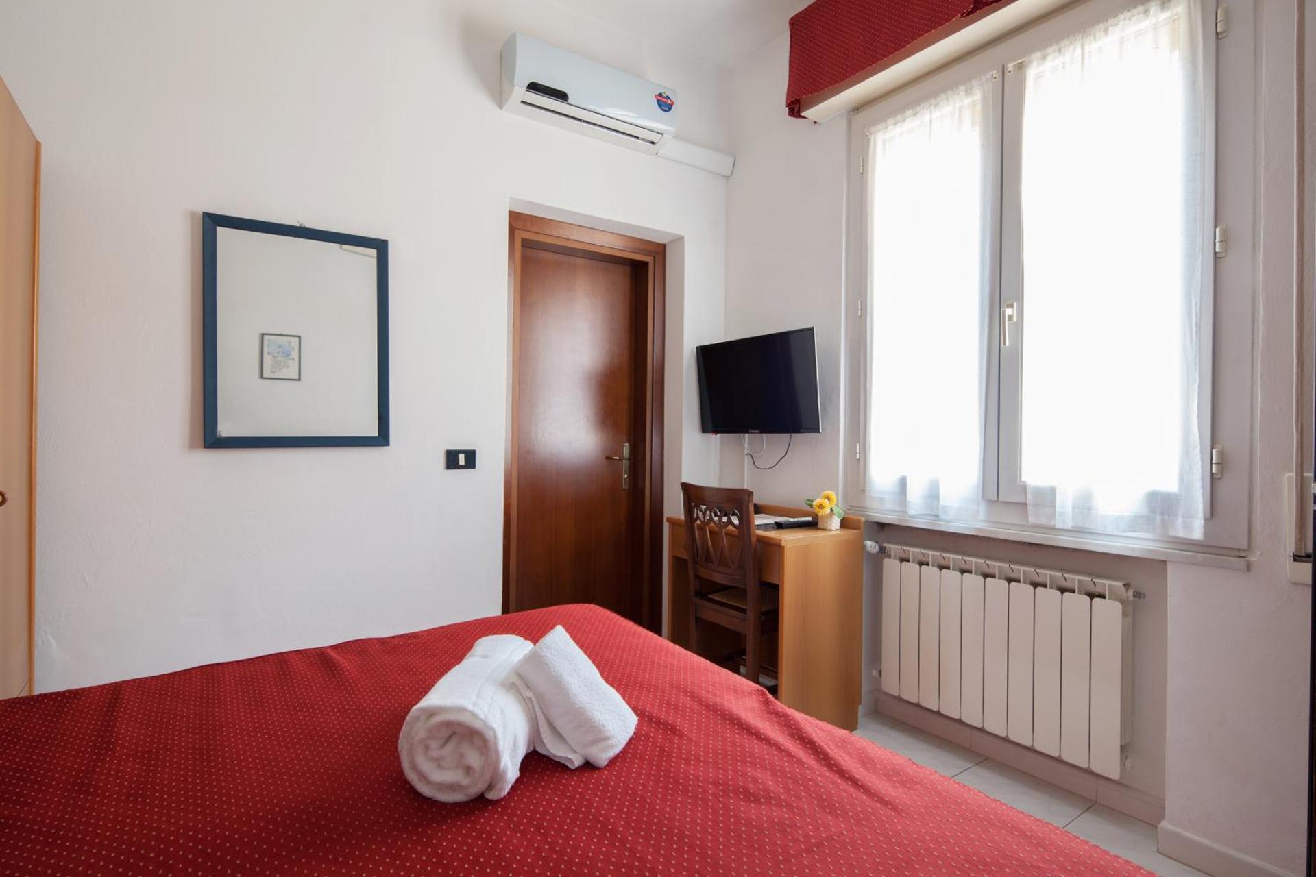 Hotel Nella - Photo 40