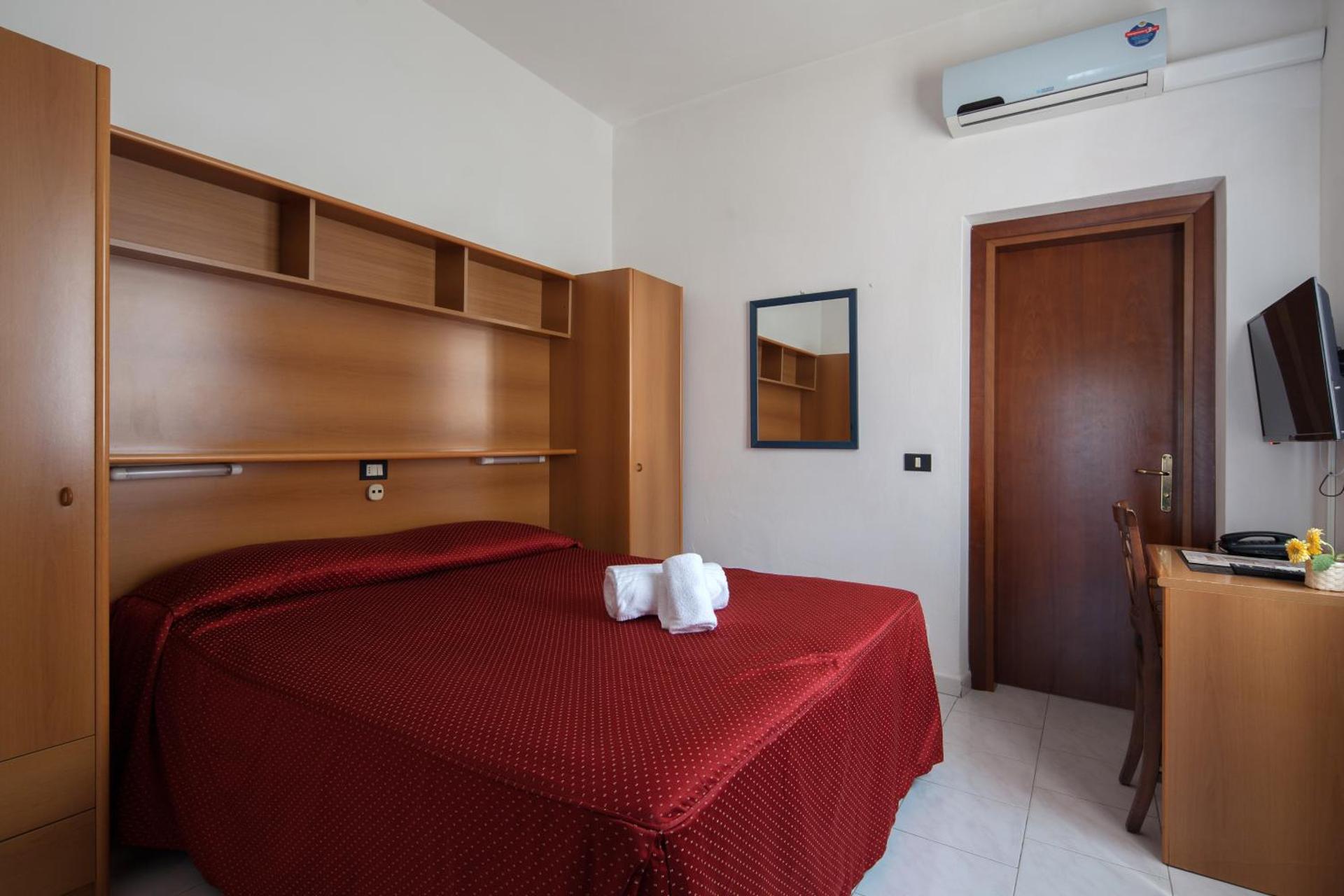Hotel Nella - Photo 41