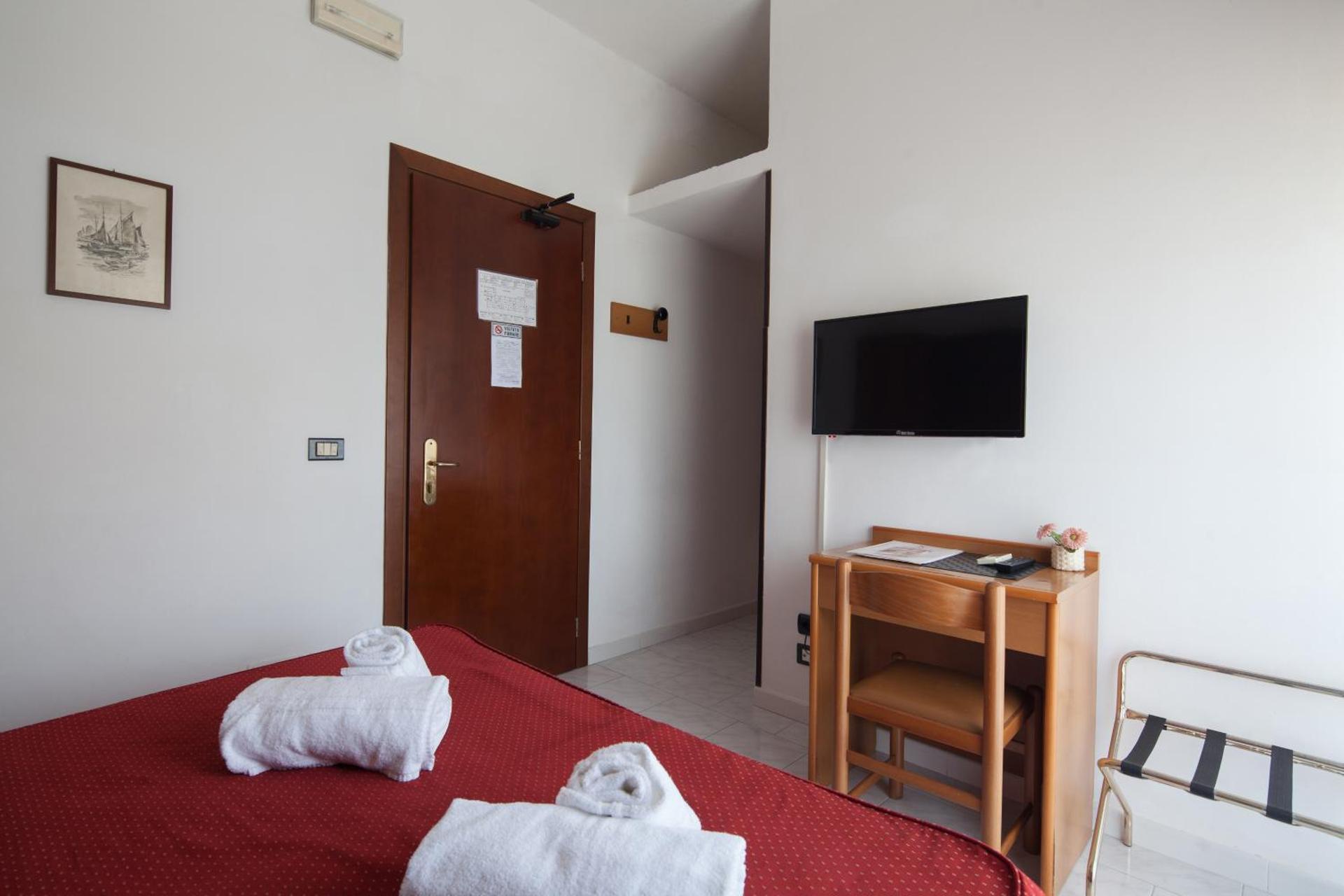 Hotel Nella - Photo 46