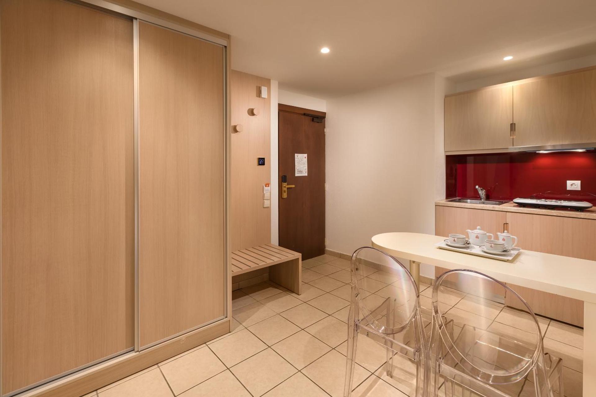 Alexandra Hotel&Apartments - Photo 26