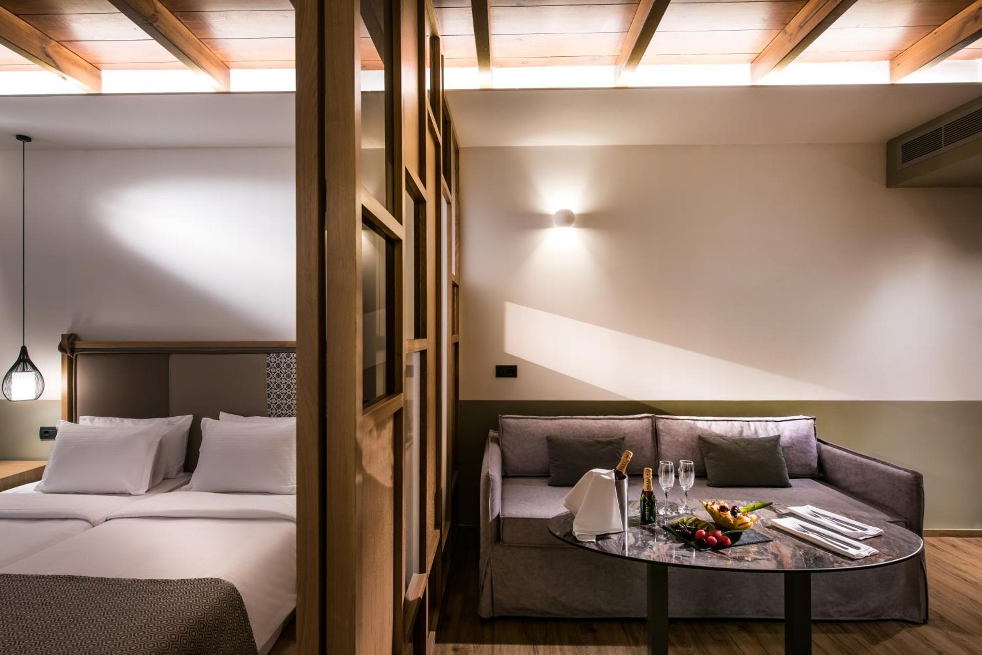 Petousis Hotel & Suites - Photo 76