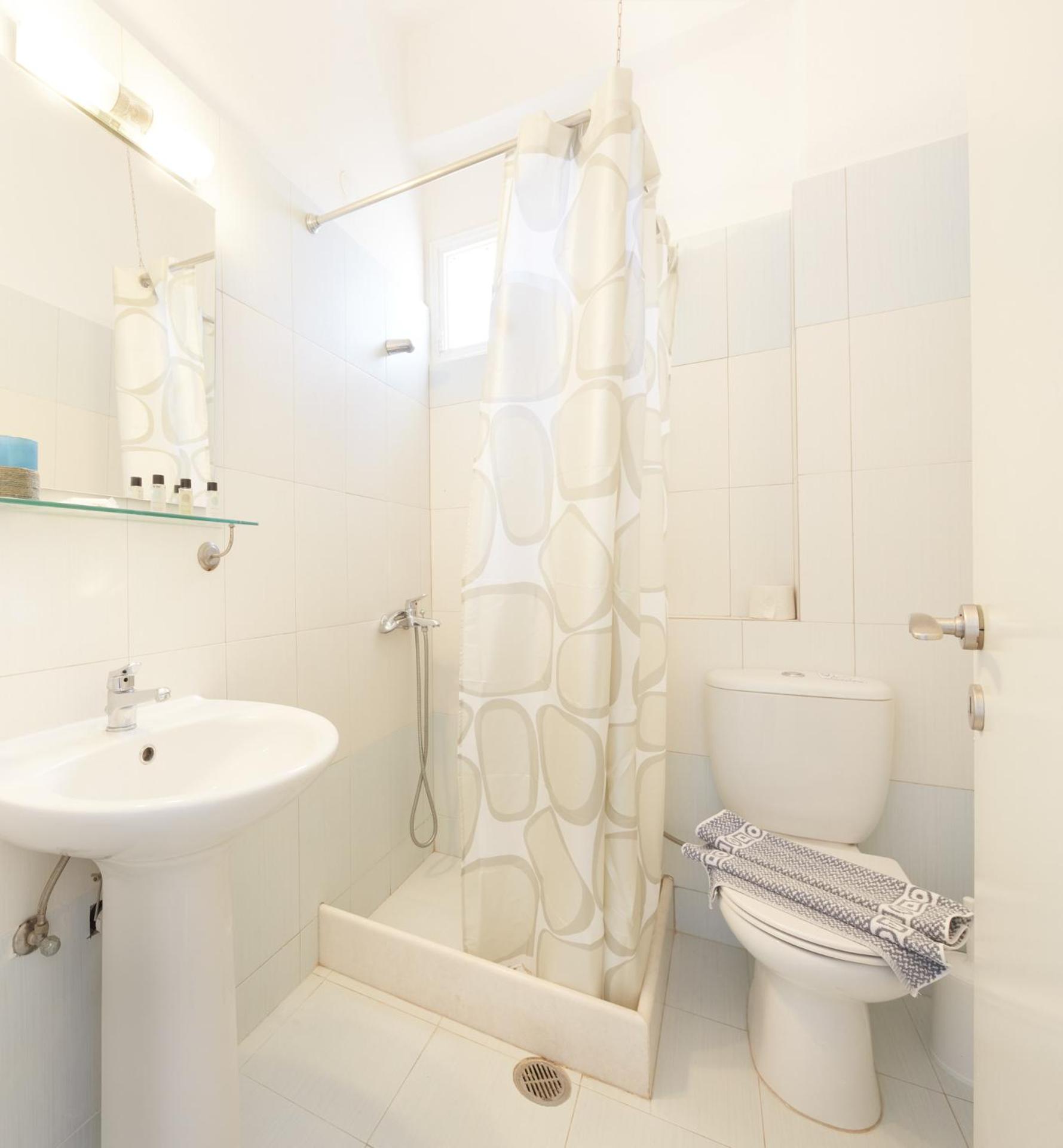 Londos Hotel - Photo 65