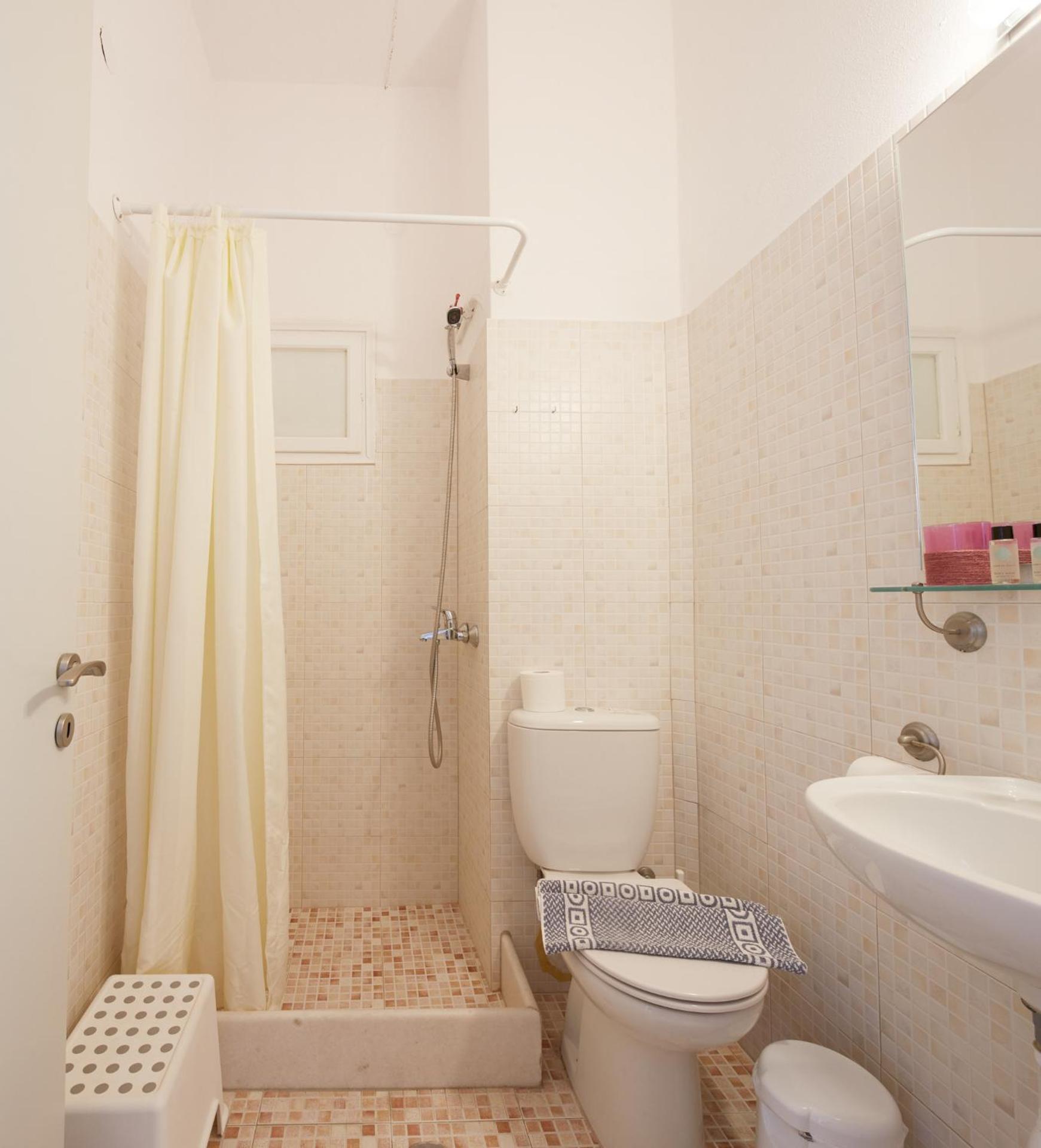 Londos Hotel - Photo 15