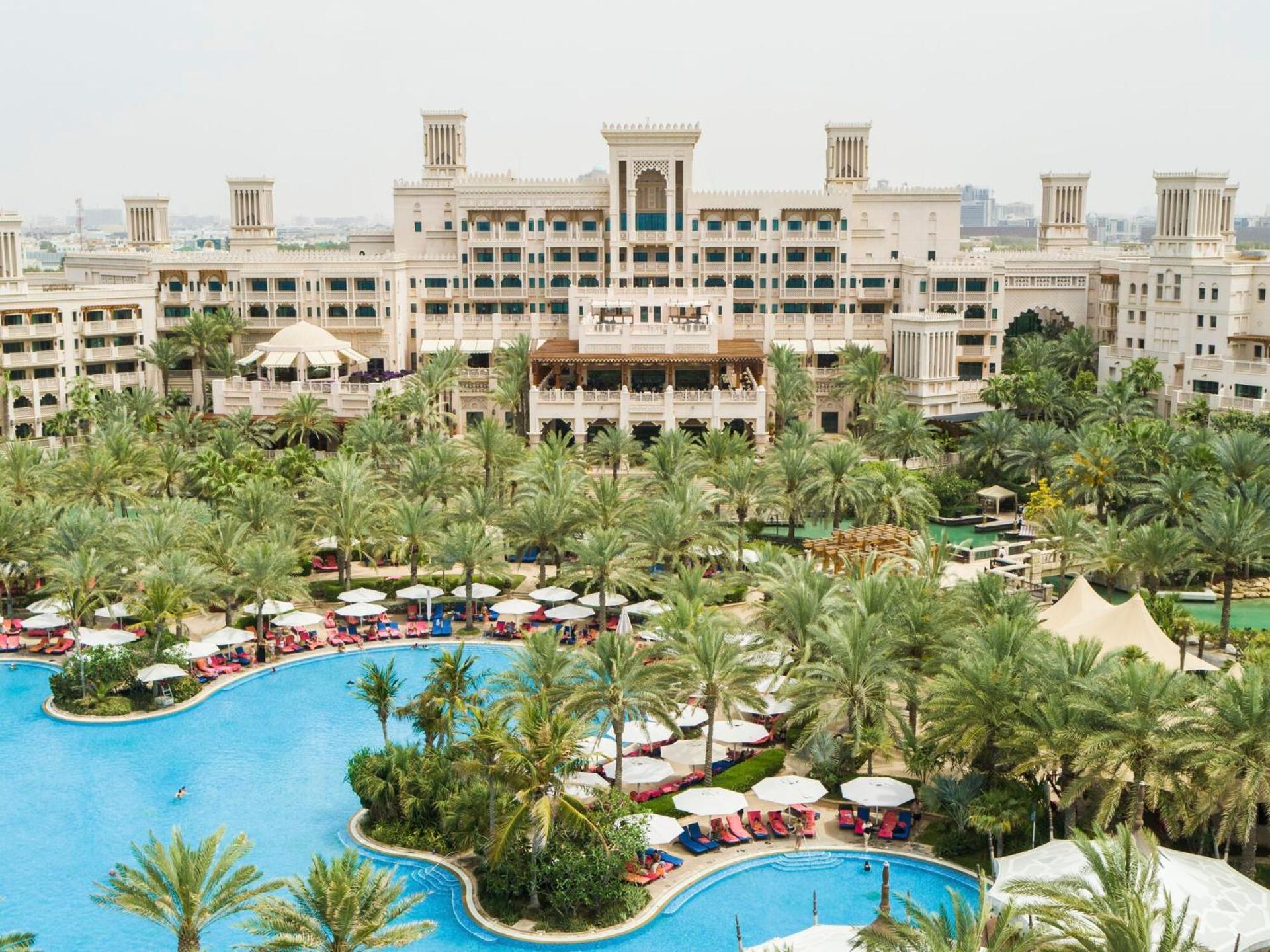 Jumeirah Al Qasr Dubai - Photo 18