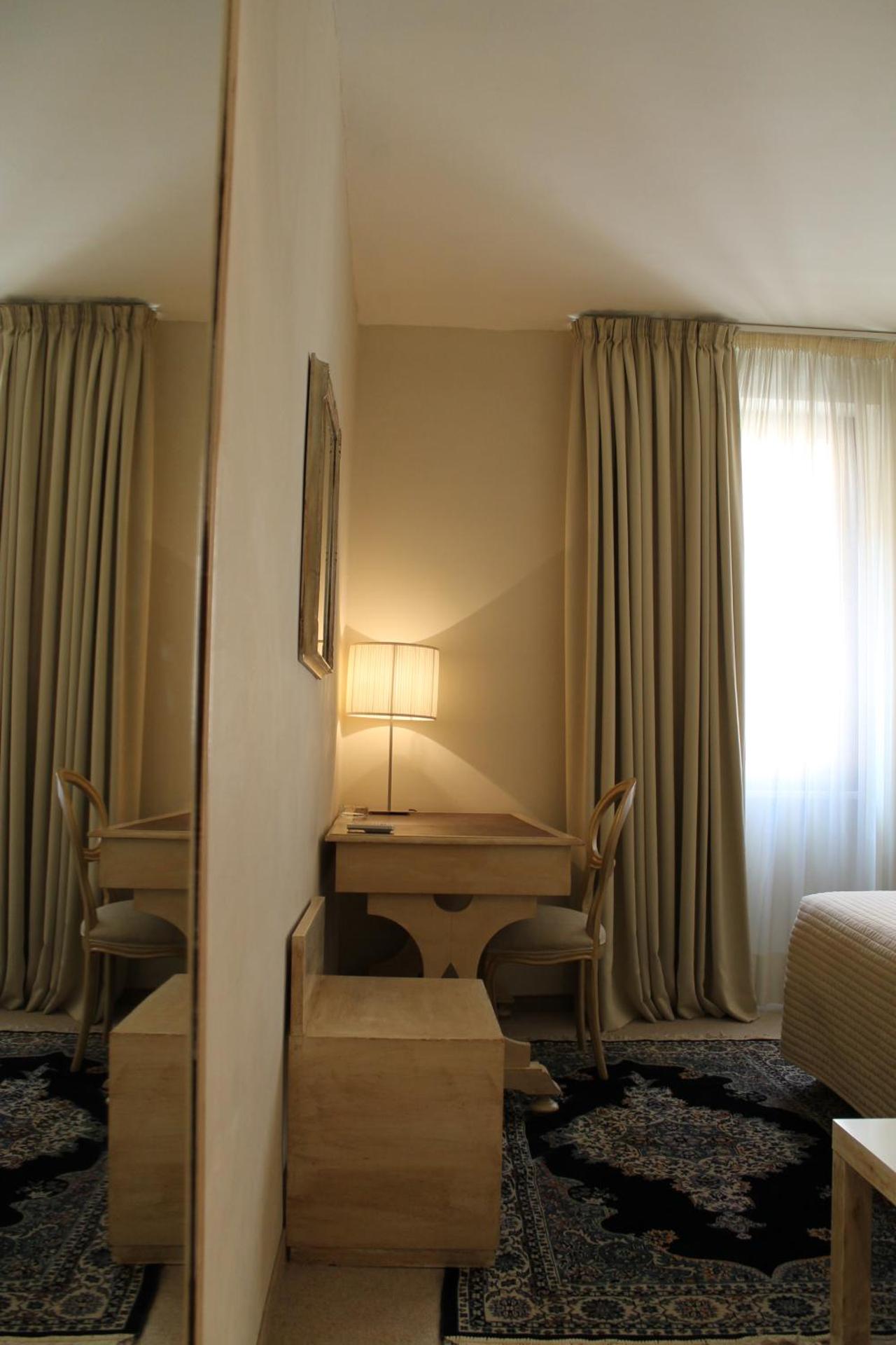 Hotel Touring - Photo 15