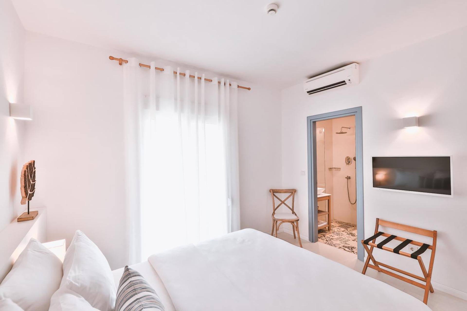 Dias Hotel - Photo 4