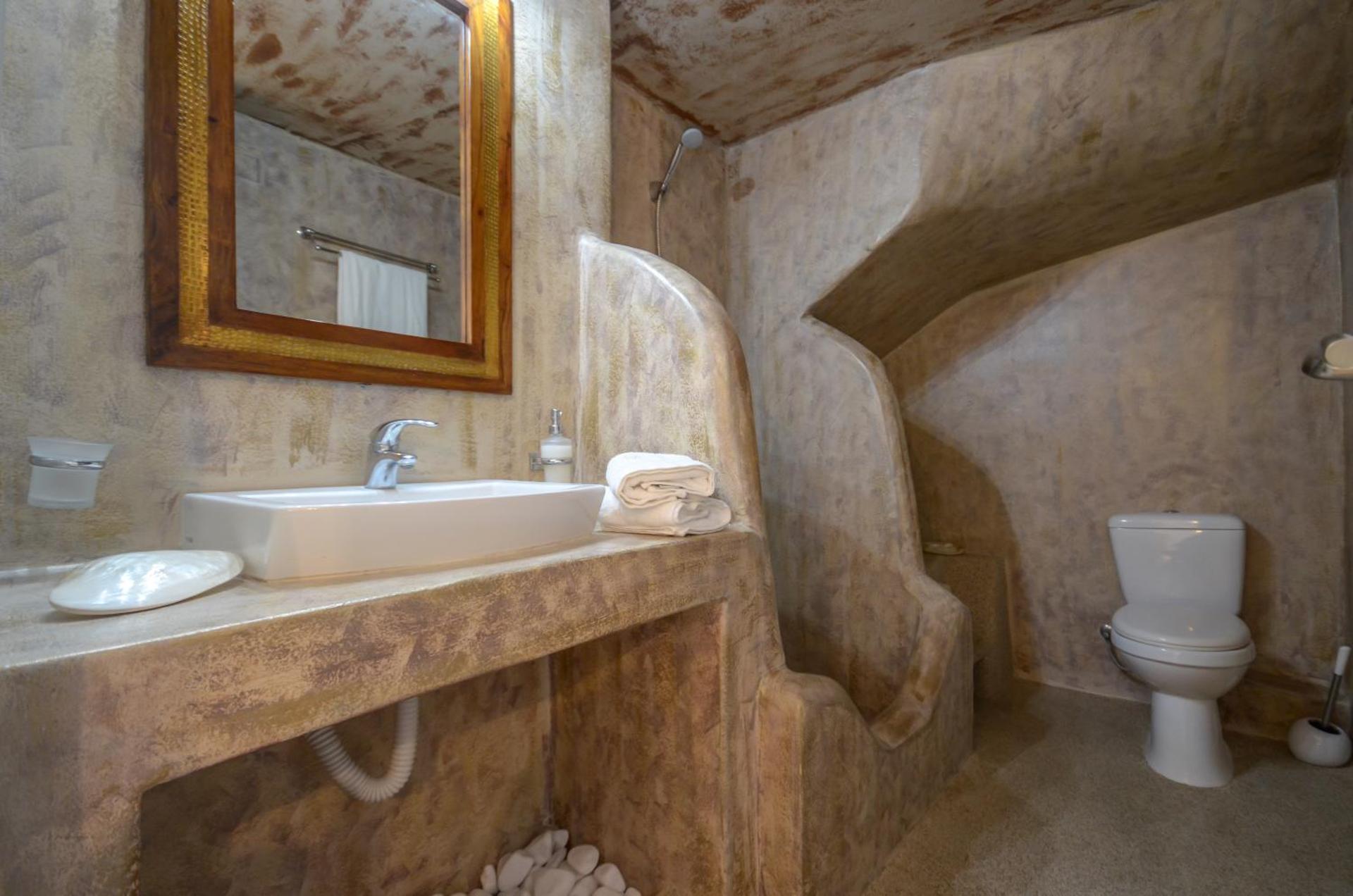 Valena Mare Suites & Apartments - Photo 36