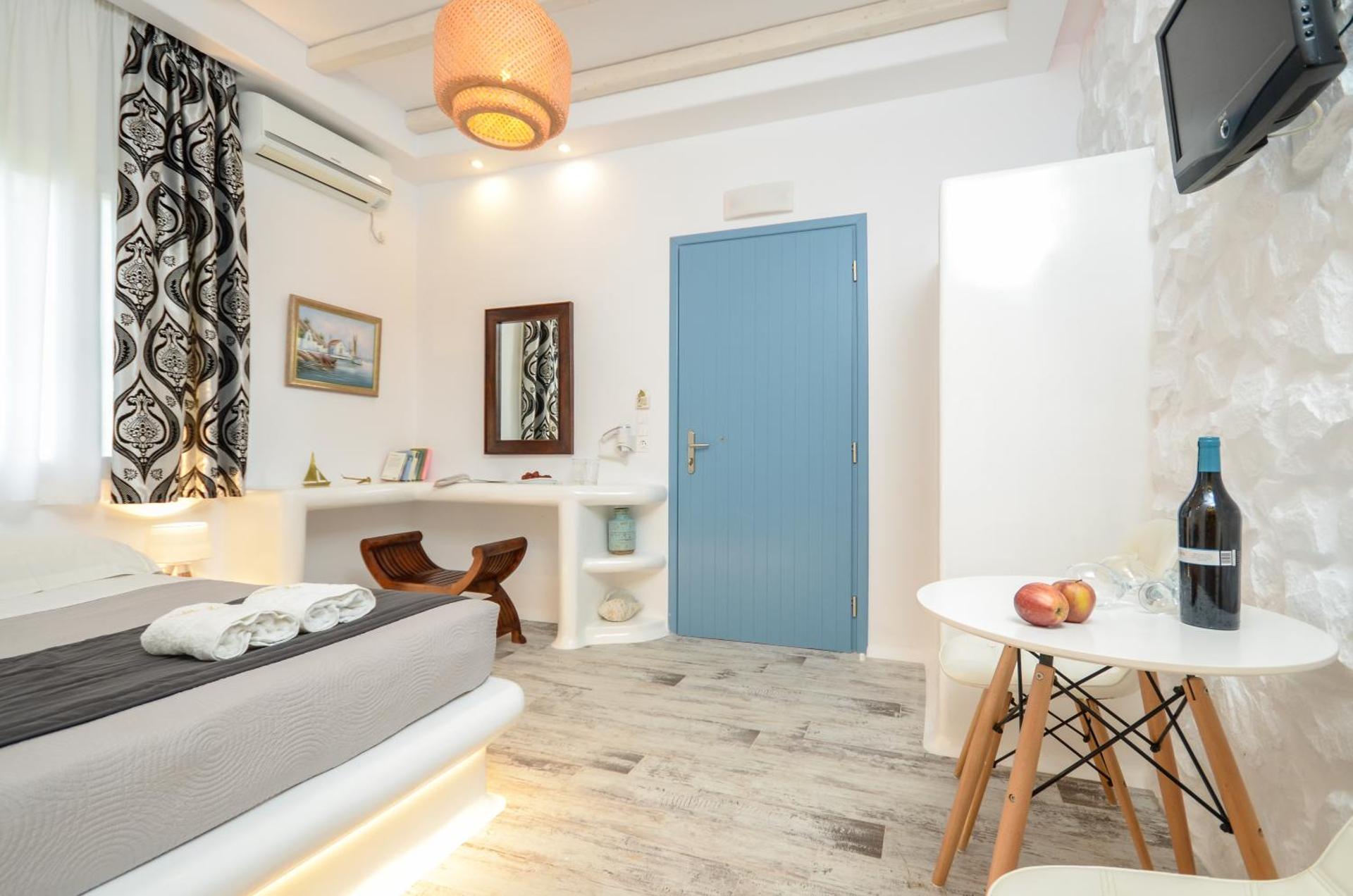 Luxury One-Bedroom Apartment