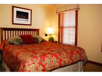 Highland House - Photo 21