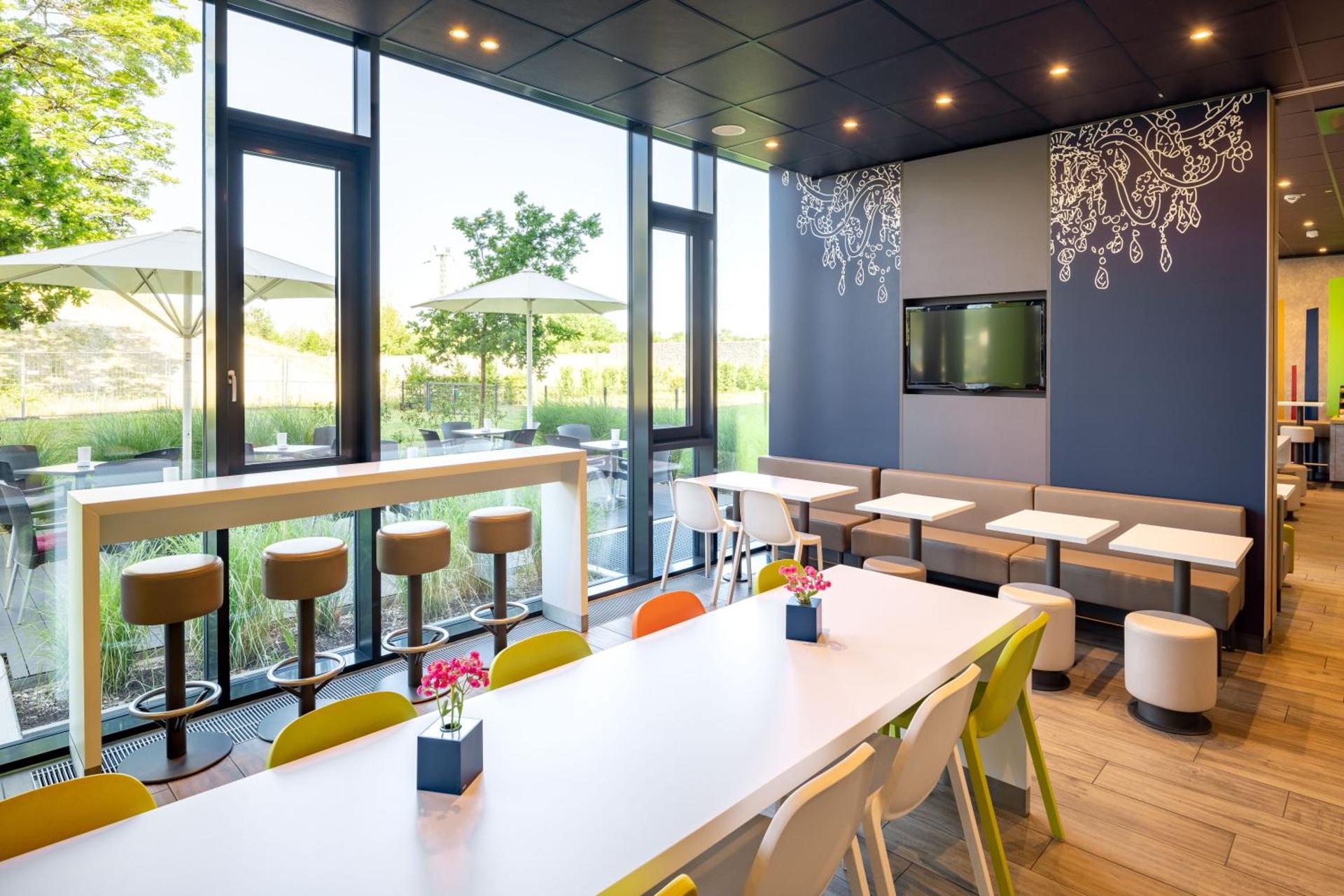 ibis budget Muenchen City Olympiapark - Photo 13