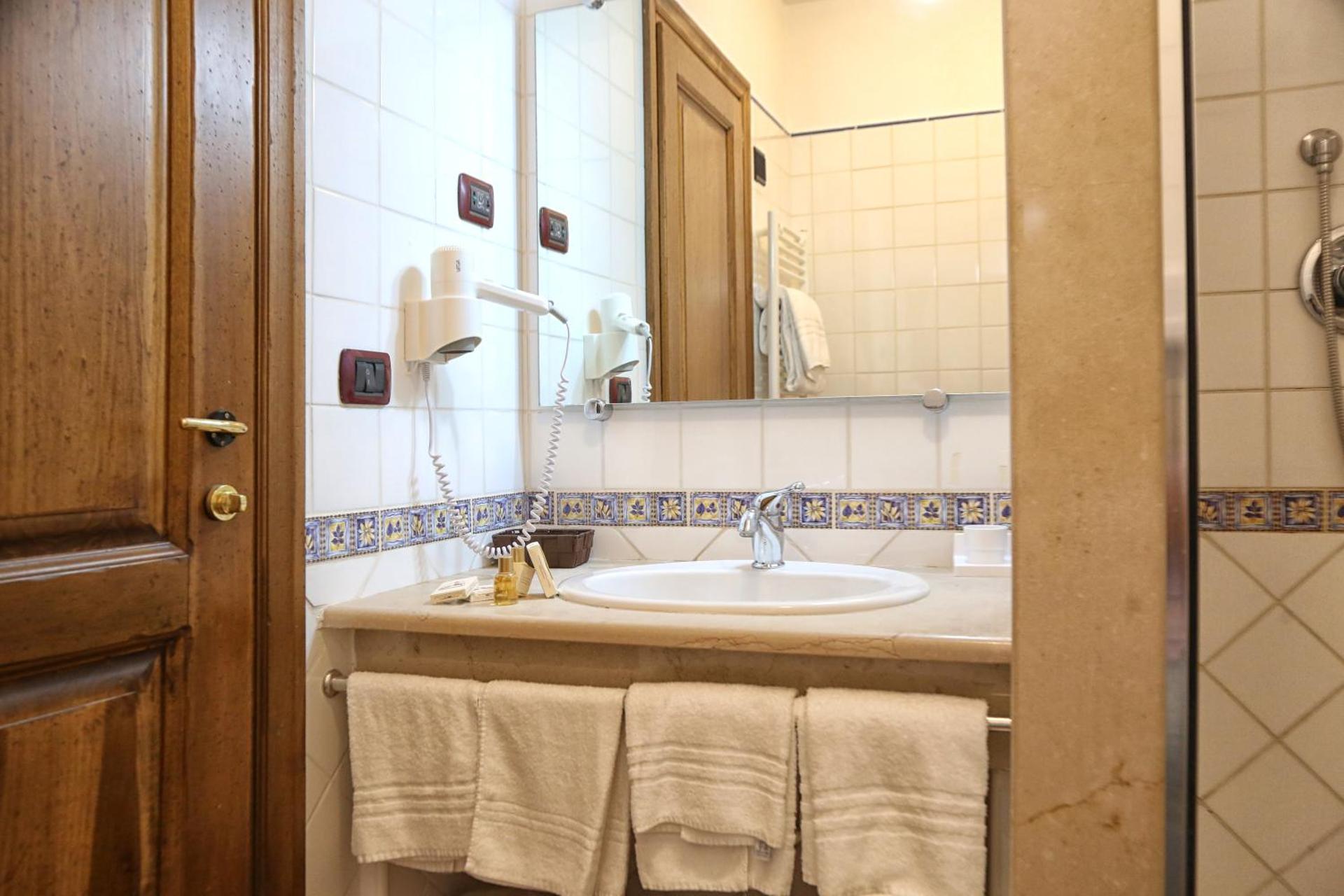 Hotel San Giorgio - Photo 31