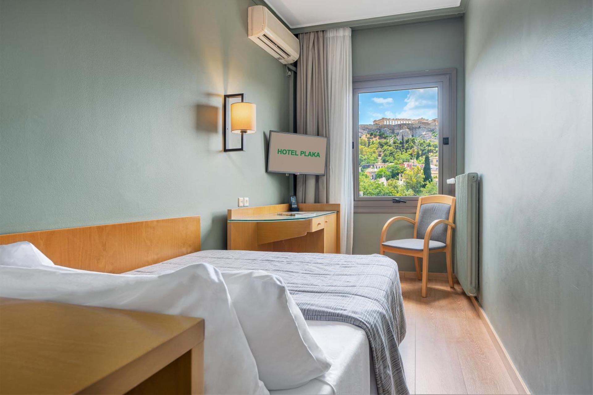 Small Economy Double Bedded Room - Photo 2