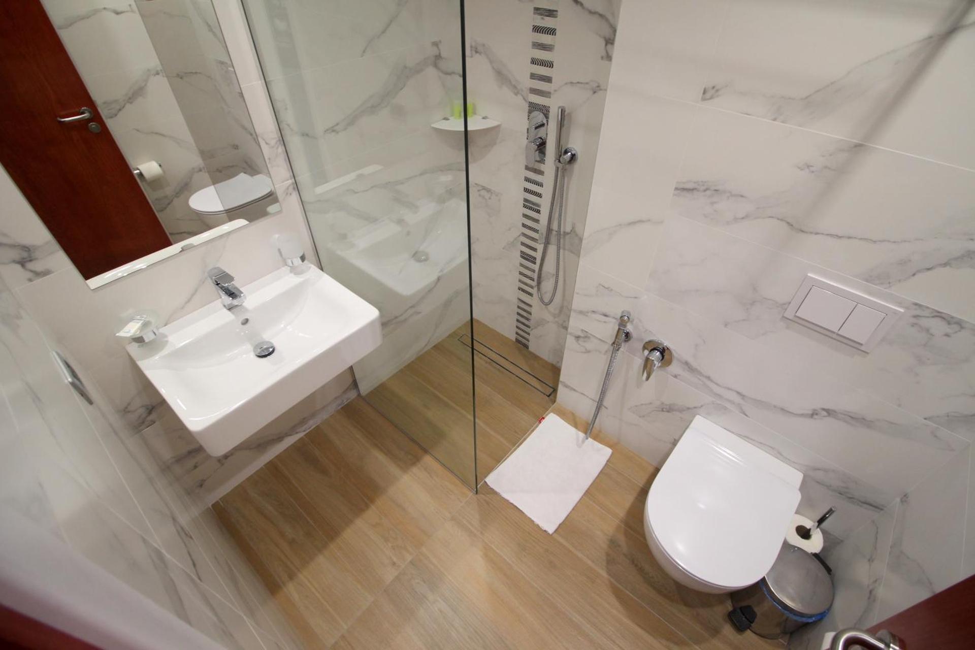 Hotel Saranda International - Photo 22