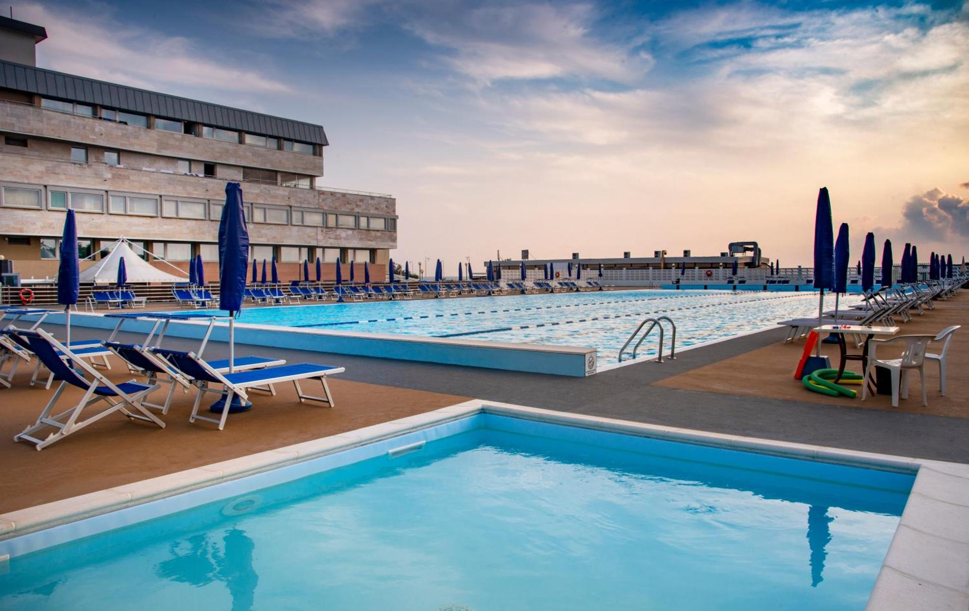 Grand Hotel Continental - Photo 47