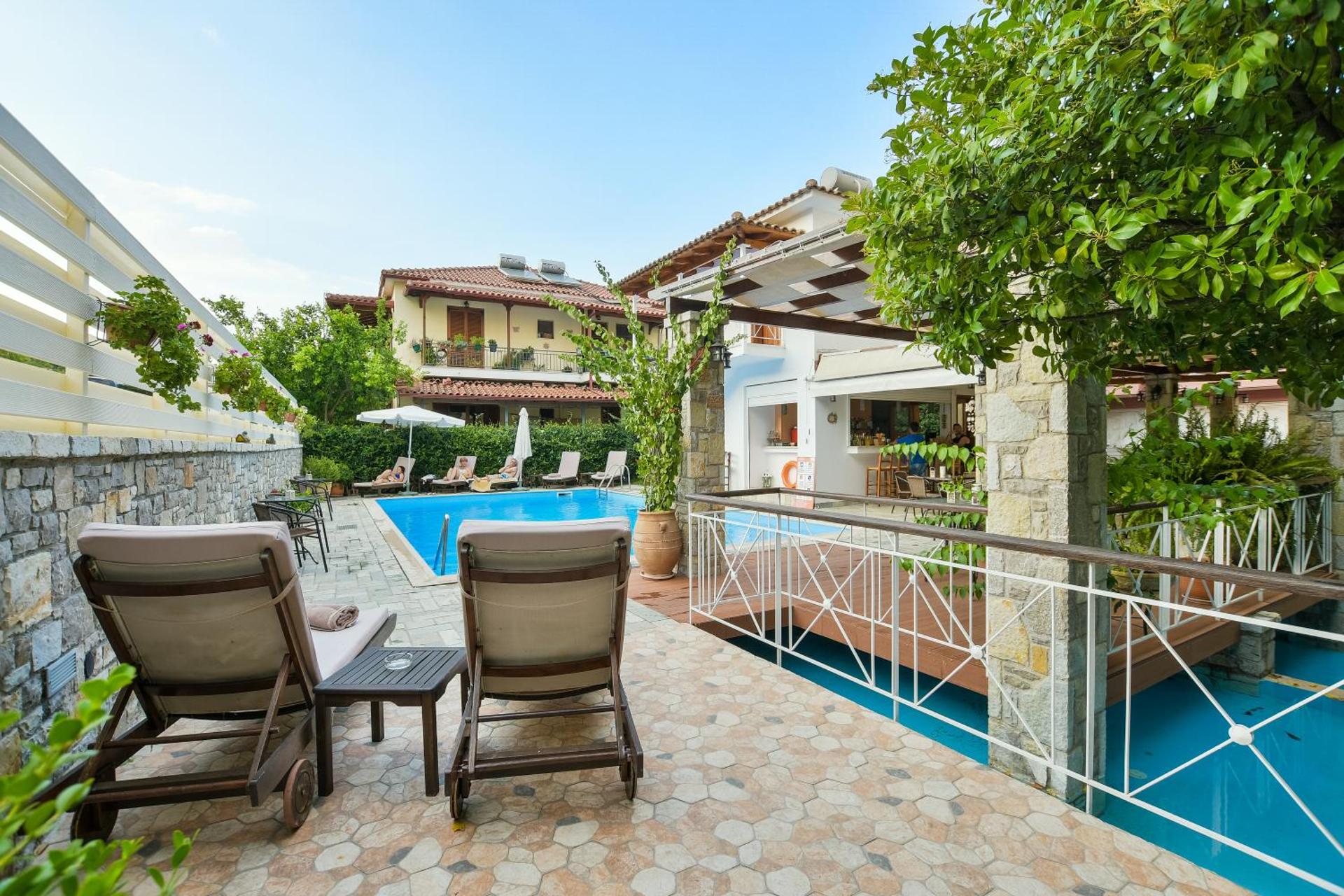 Neda Hotel - Photo 15